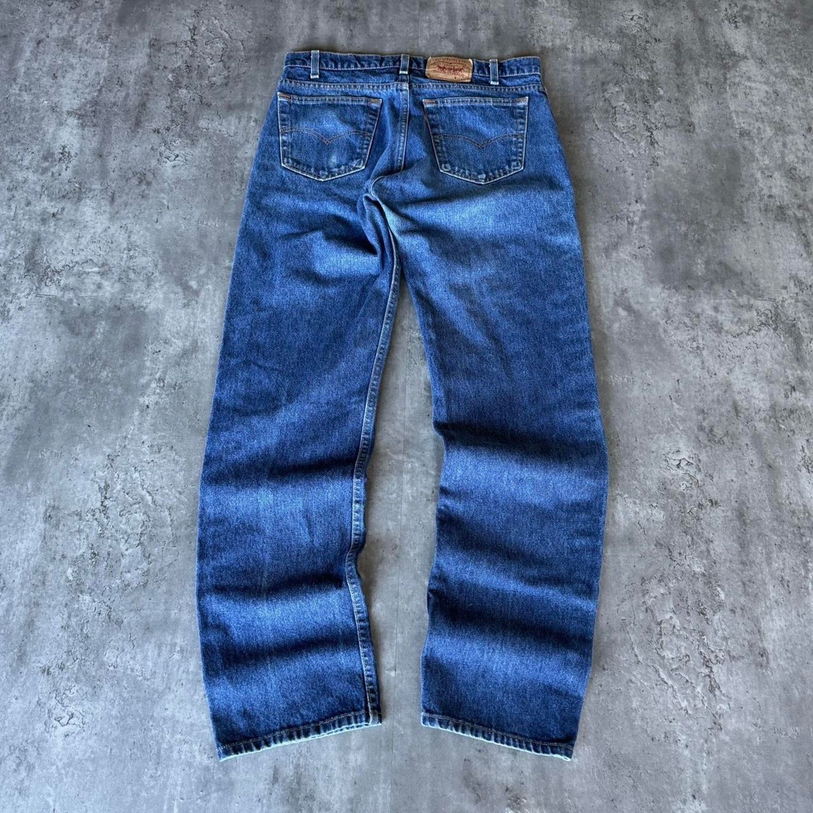 Levi's × Vintage Levi’s 505 Medium Wash Essential Denim Jeans Red Tab Size US 35 - 1 Thumbnail