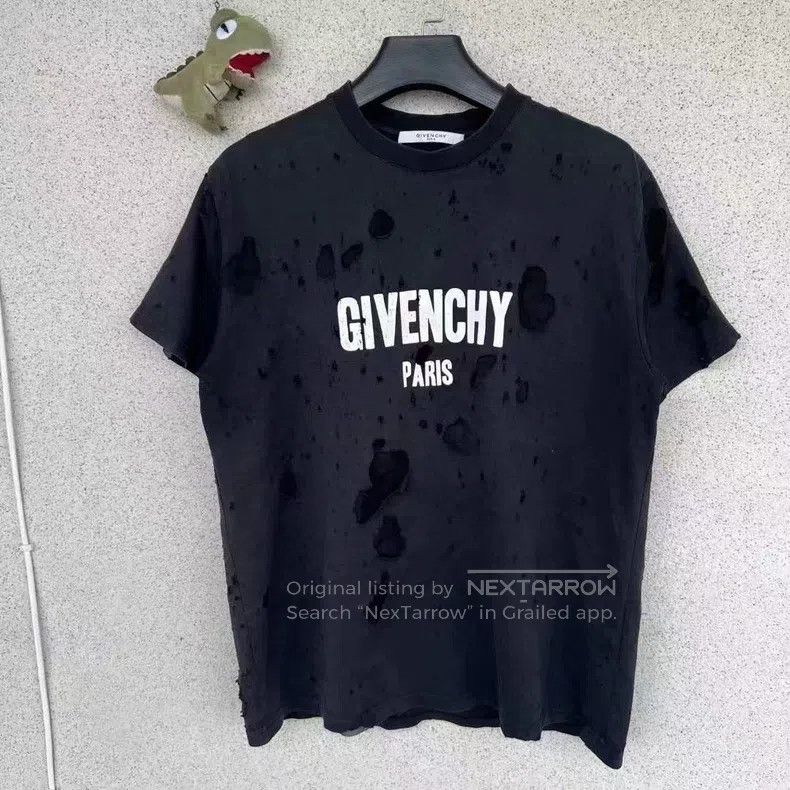 Givenchy Givenchy Ripped Short-Sleeve Shirt XS/L Size Size US L / EU 52-54 / 3 - 1 Thumbnail