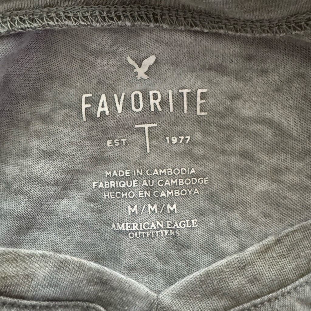 American Eagle Outfitters American Eagle Favorite Tee Gray V-Neck – Medium Size M / US 6-8 / IT 42-44 - 3 Thumbnail