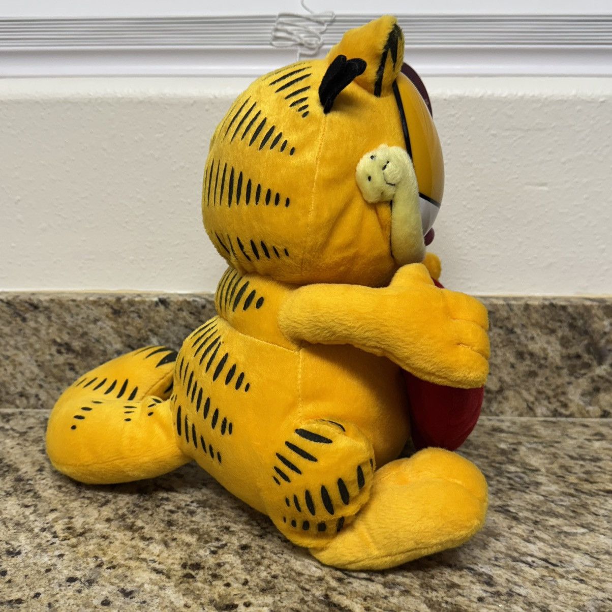 Vintage Vintage Garfield Te Quiero” 14” Spanish Valentines Day Plush Size ONE SIZE - 3 Thumbnail