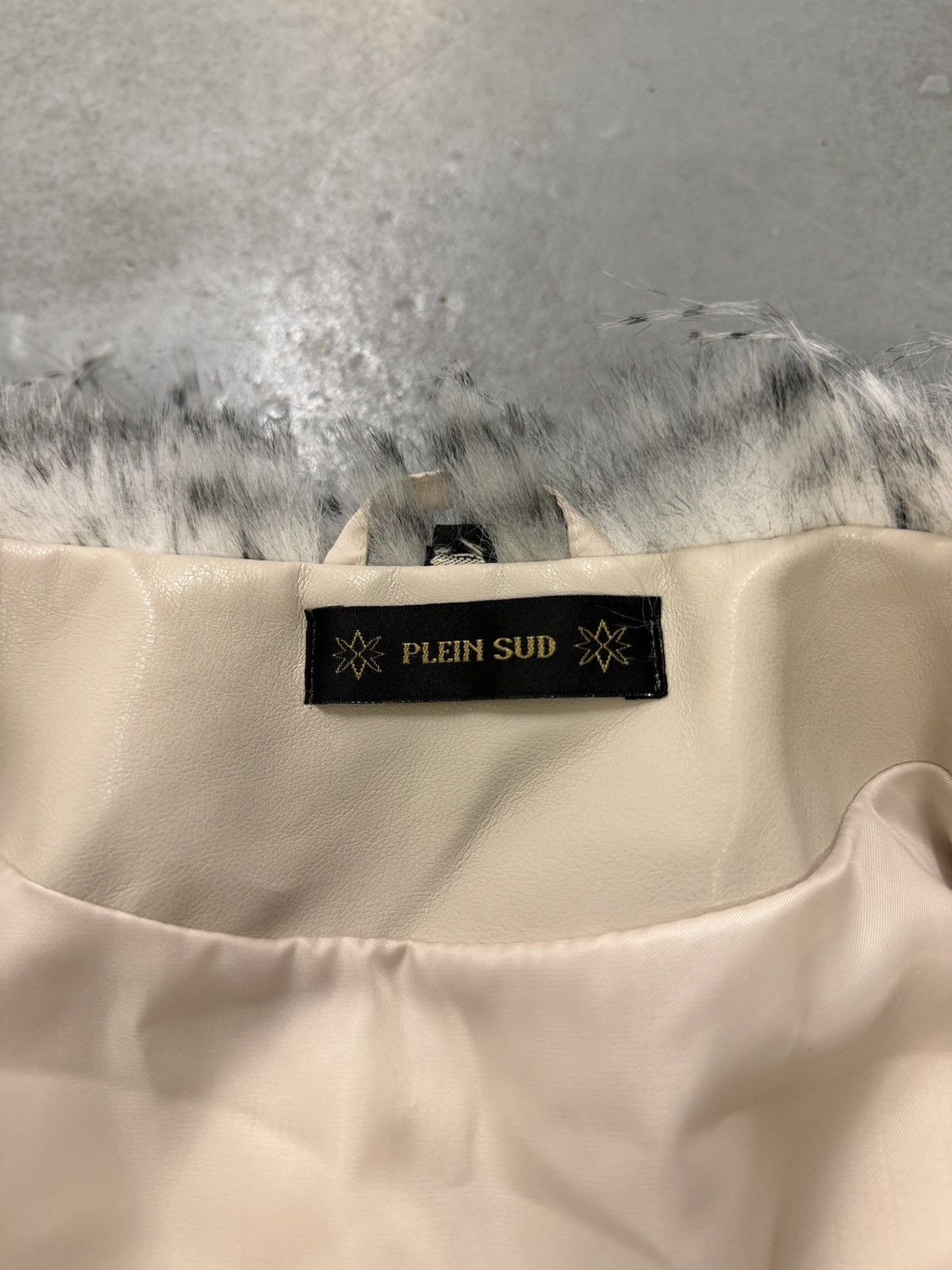 plein sud Plein Sud Faux Fur Cropped Jacket Size S / US 4 / IT 40 - 12 Thumbnail