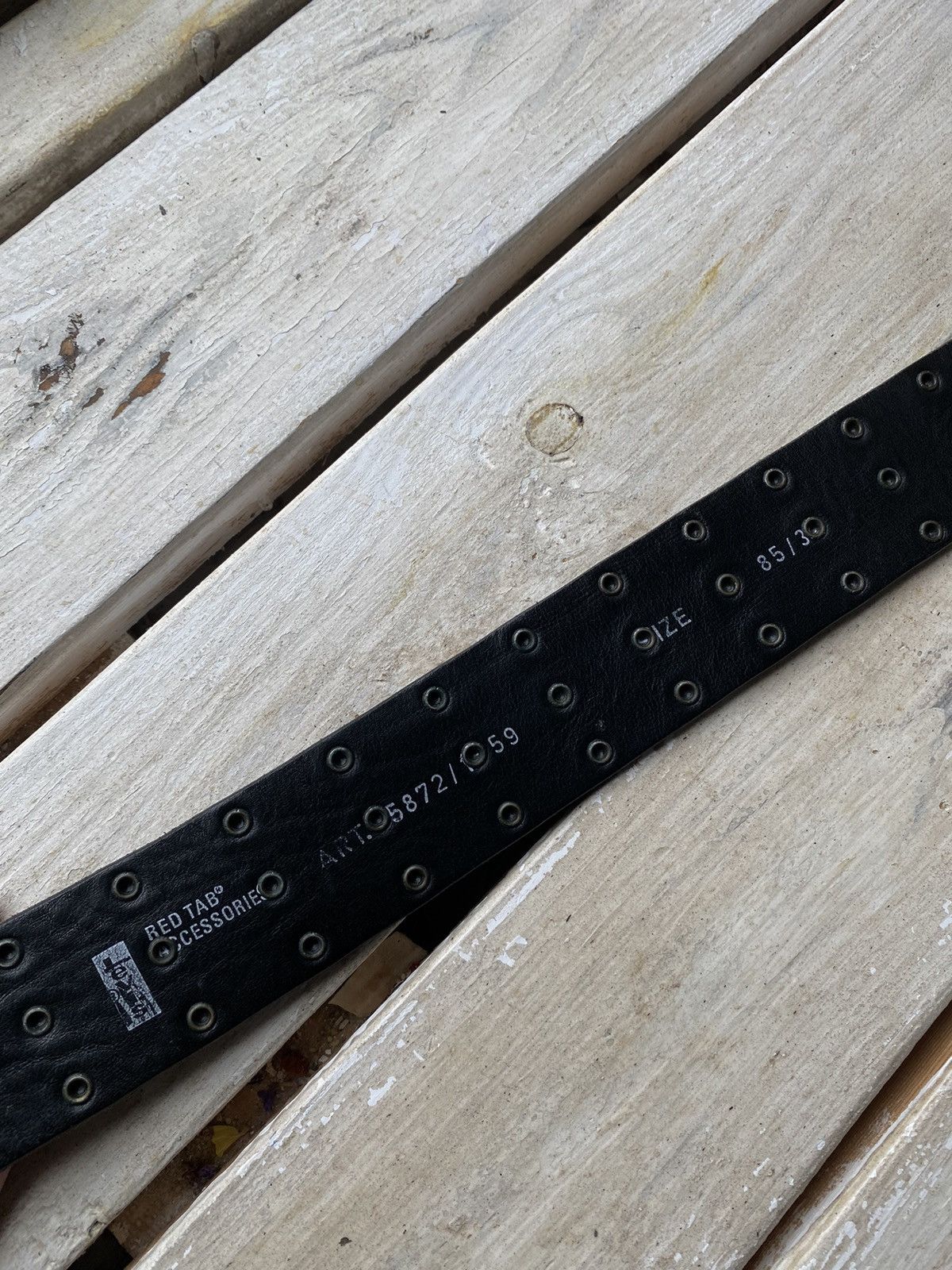 Levi's 🚨90s Levis RED TAB 100% leather belt made in italy VNTG Size ONE SIZE - 7 Thumbnail