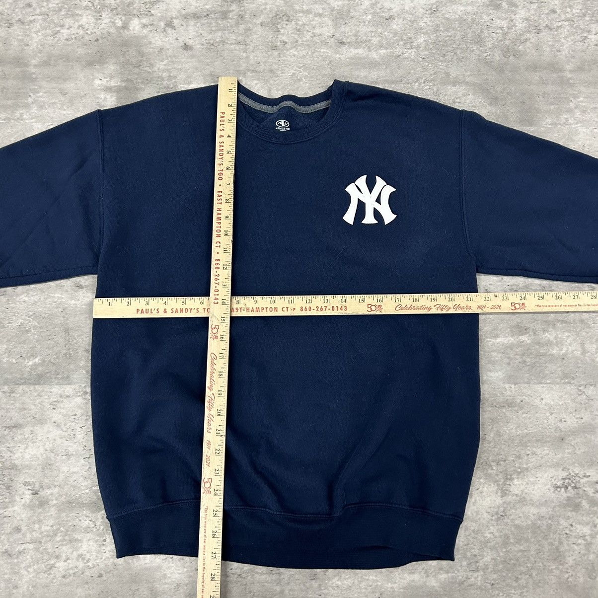 New York Yankees Vintage New York Yankees Crewneck sweatshirt sz large Size US L / EU 52-54 / 3 - 4 Thumbnail