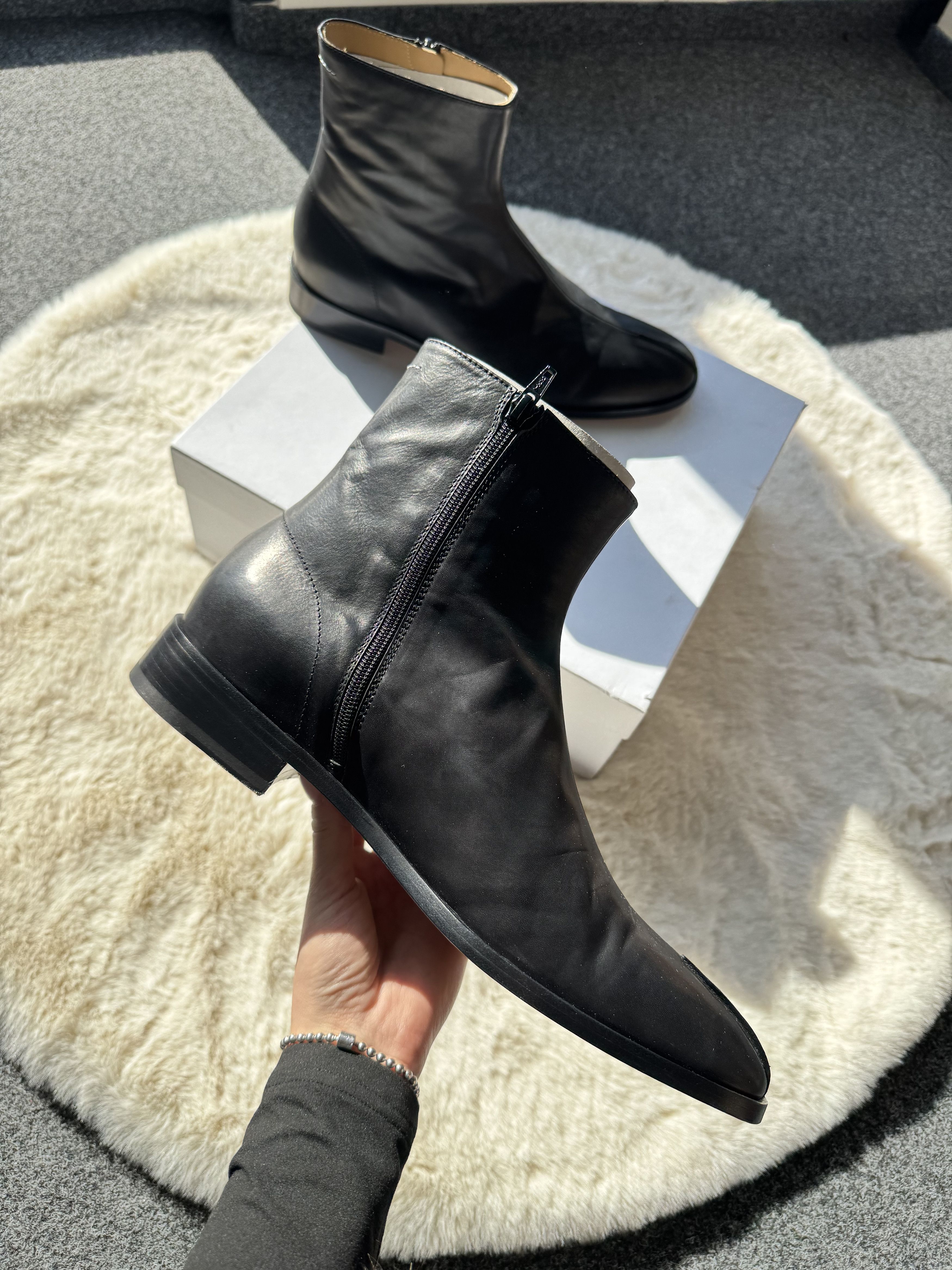 Maison Margiela Black leather Maison Margiela MM6 men's ankle boots EU 45 Size US 12 / EU 45 - 4 Thumbnail