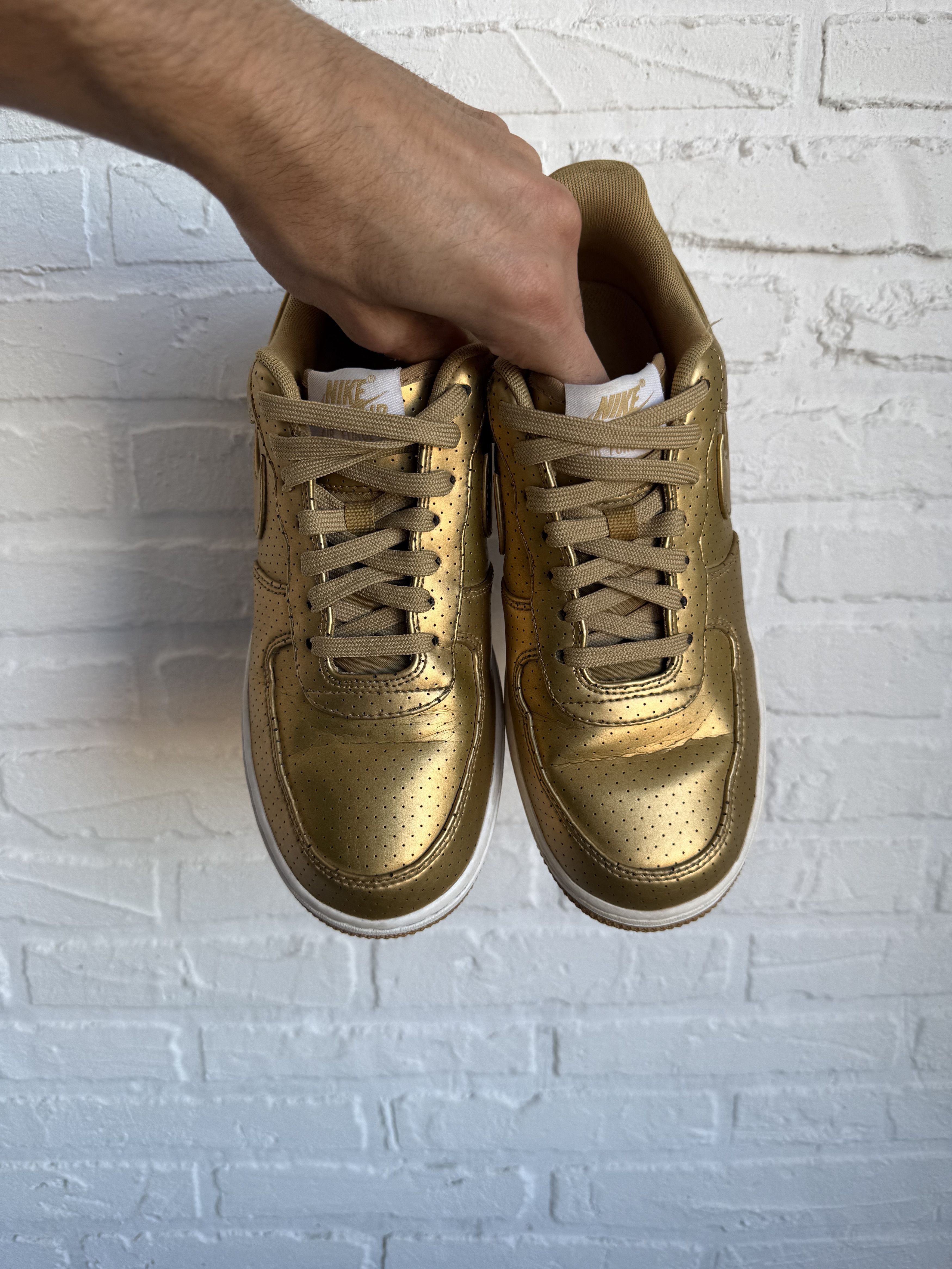 Nike Nike Air Force 1 Low '07 LV8 'Gold' sneakers Size US 7 / EU 40 - 16 Thumbnail