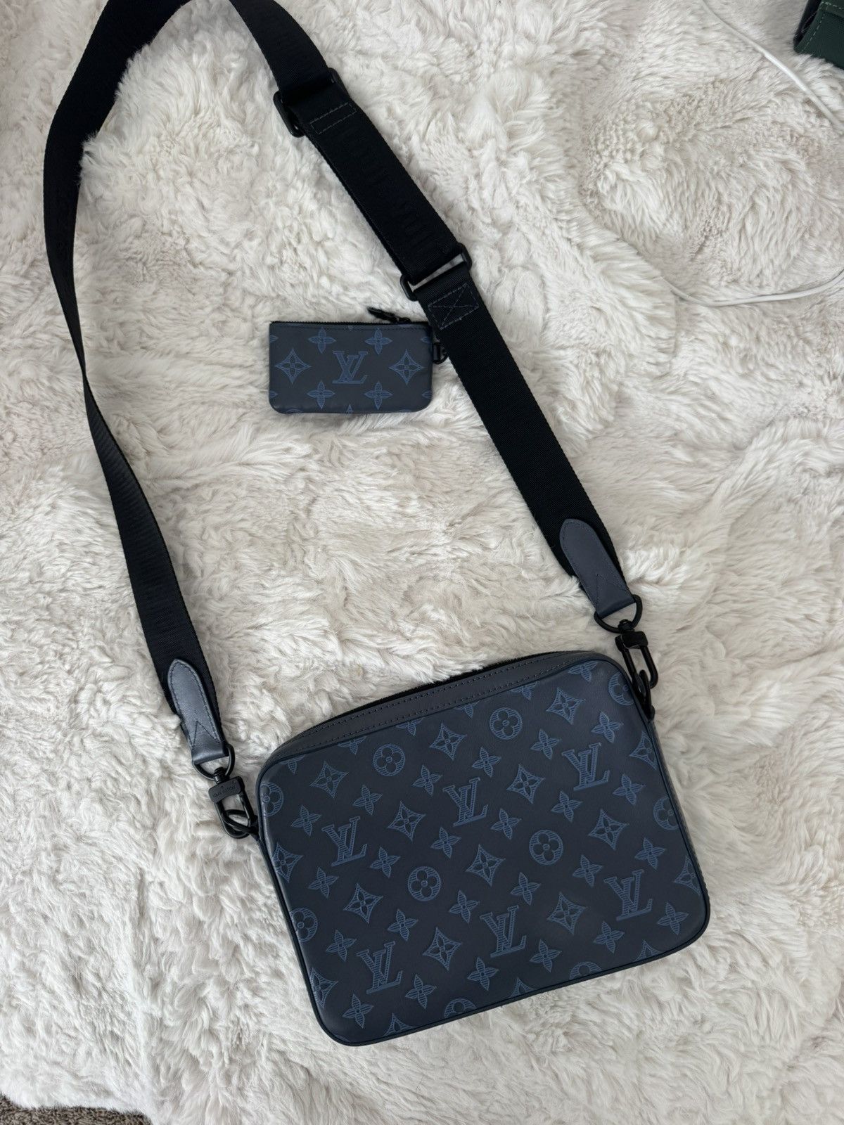 Louis Vuitton Louis Vuitton Calfskin Monogram Shadow Trio Messenger Size ONE SIZE - 2 Thumbnail