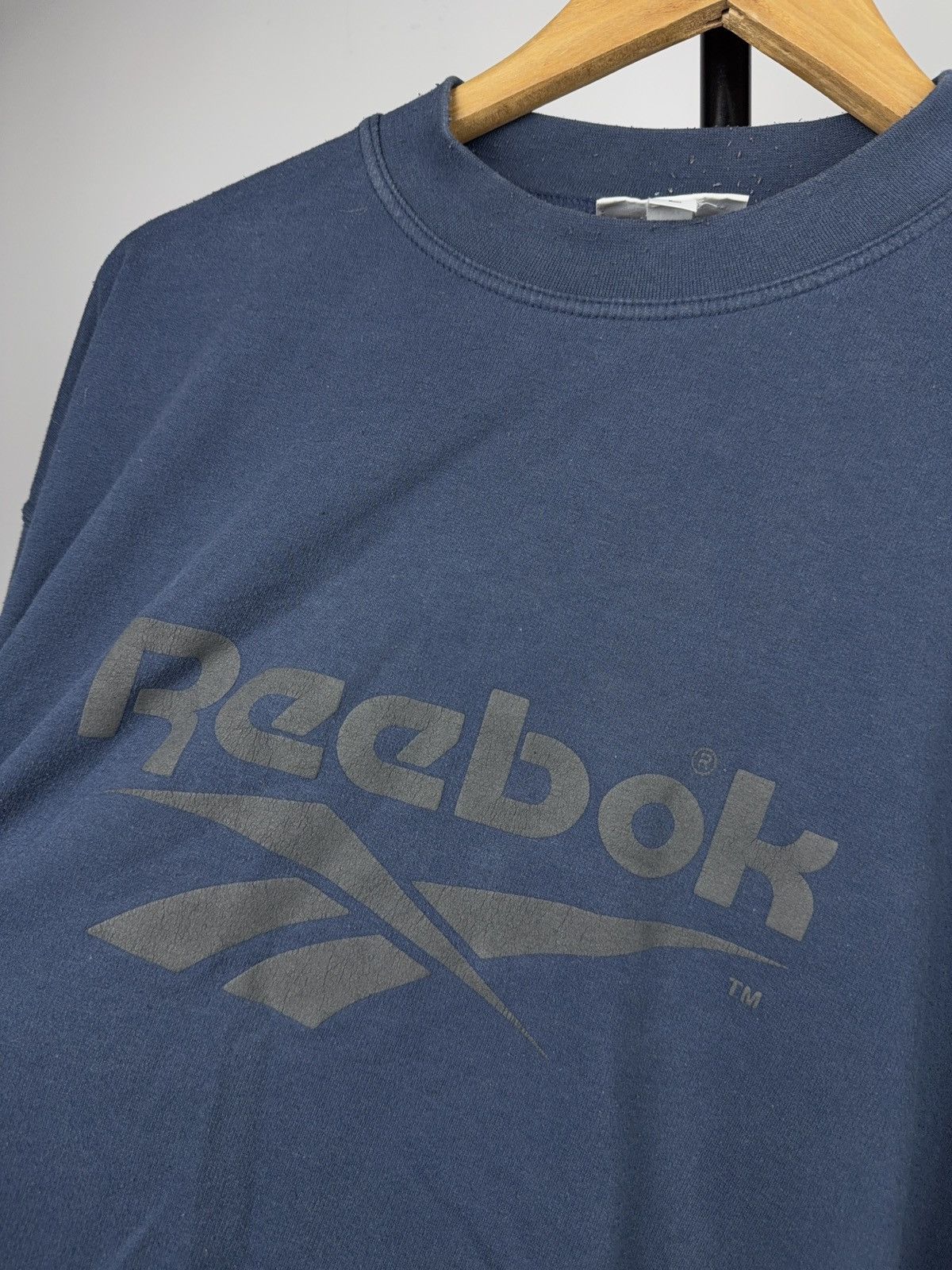 Reebok Vintage 90s Retro Reebok Faded Logo Crewneck Sweatshirt Size US L / EU 52-54 / 3 - 4 Thumbnail