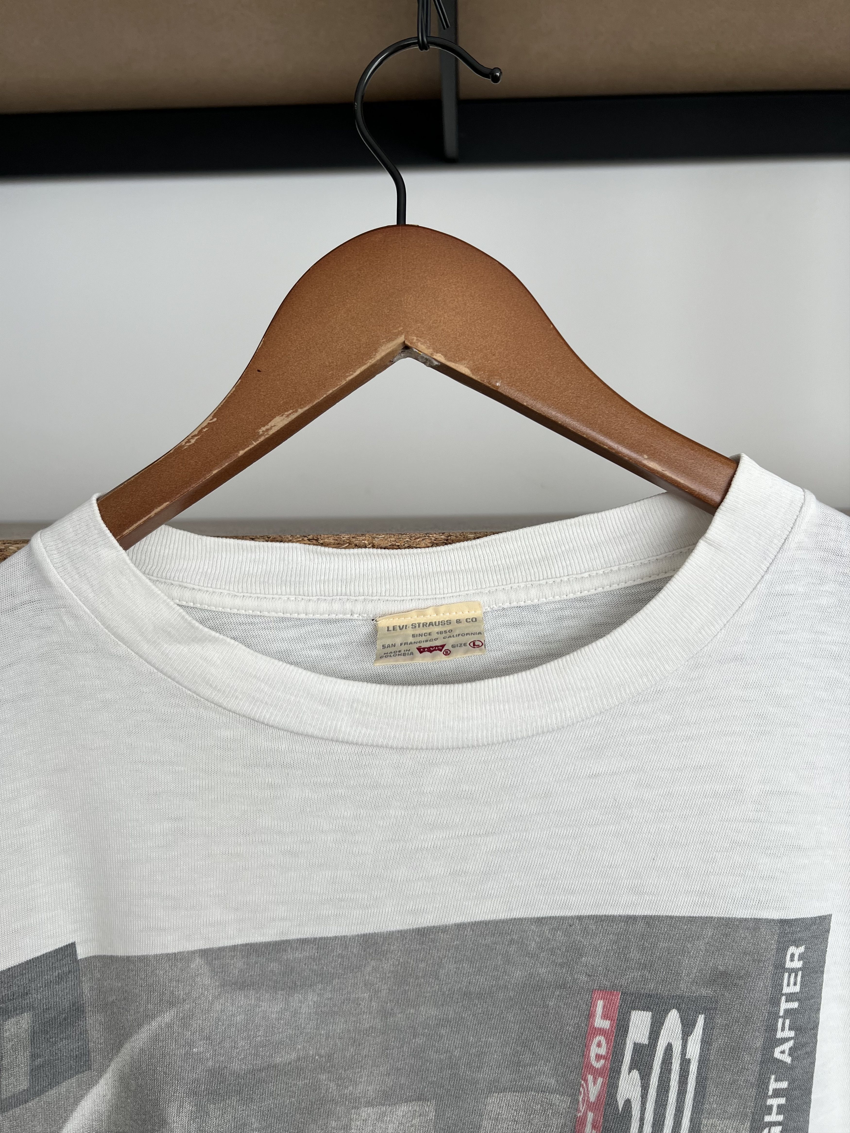 Levi's Vintage 90s Levis 501 Sexy Girl Promo White T-shirt Size US L / EU 52-54 / 3 - 11 Thumbnail