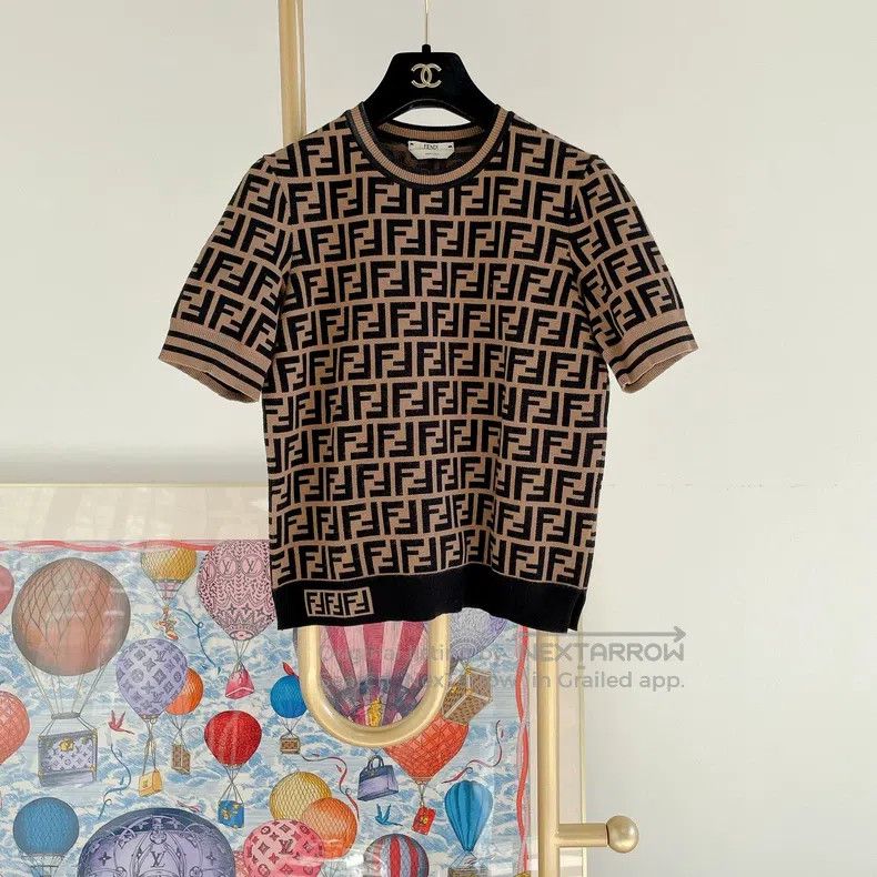 Fendi Fendi Monogrammed Knit Top Size XS / US 0-2 / IT 36-38 - 1 Thumbnail