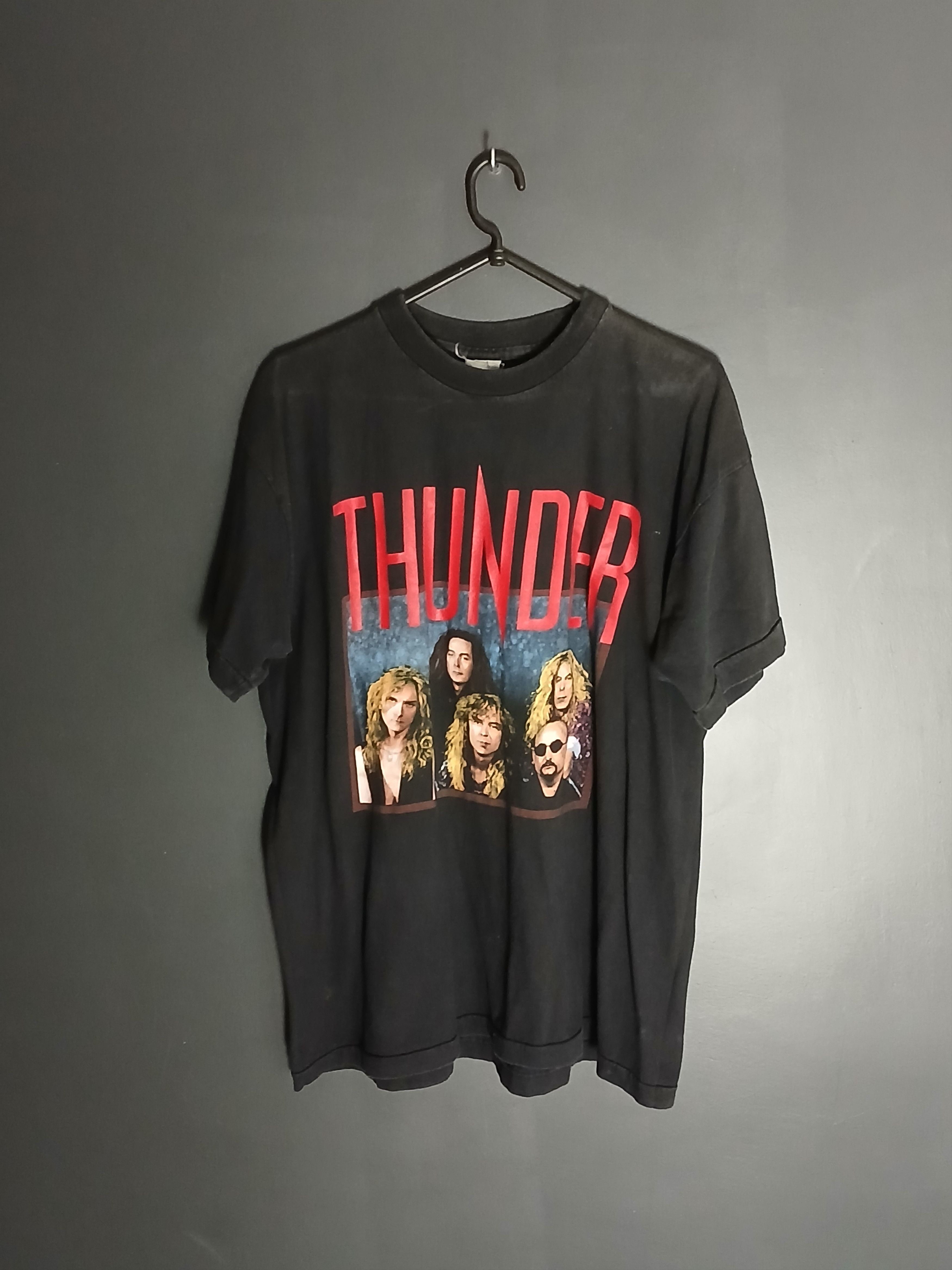 Vintage Vintage 1992 Thunder Laughing All Over The World T-Shirt Size US XL / EU 56 / 4 - 1 Thumbnail