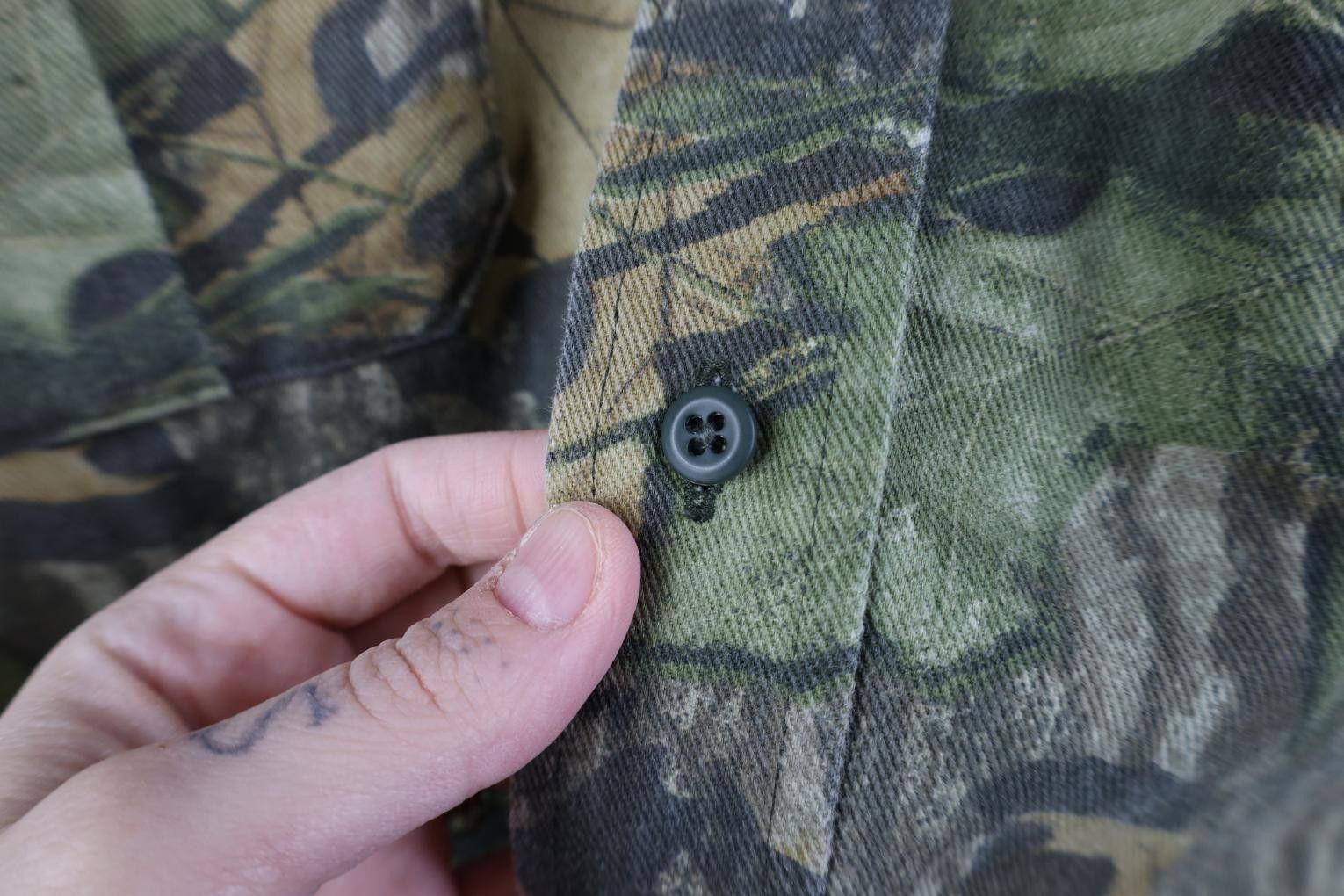 Vintage Vintage Streetwear Mossy Oak Camouflage Button Down Shirt Size US XL / EU 56 / 4 - 5 Thumbnail