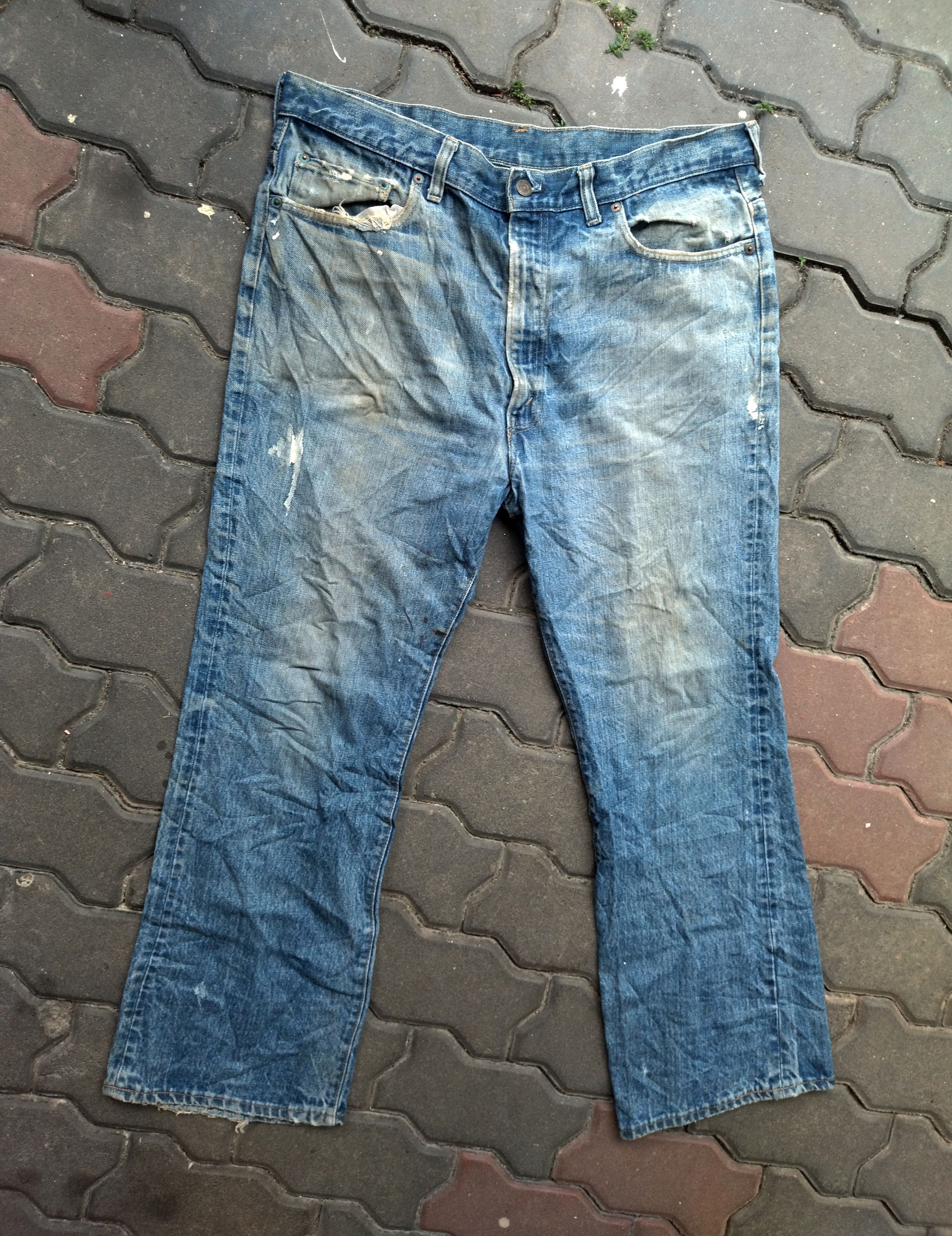 Vintage Levi's 517 0217 size 38 boot cut