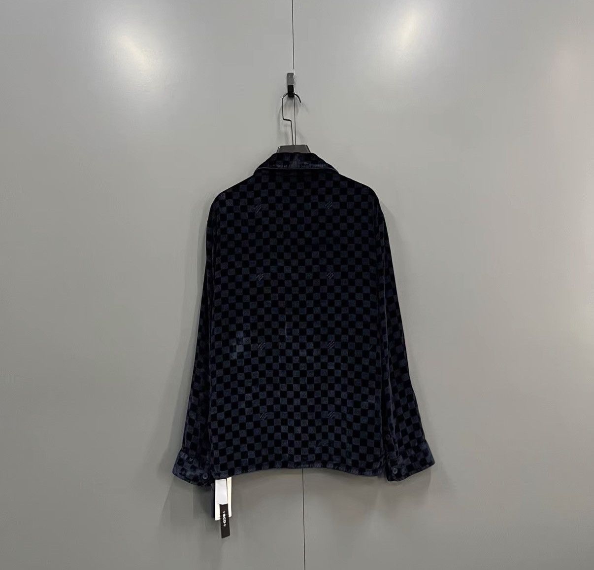 Louis Vuitton Louis Vuitton LV Blue Velvet Damier Checkered Shirt J41 Size US M / EU 48-50 / 2 - 2 Thumbnail