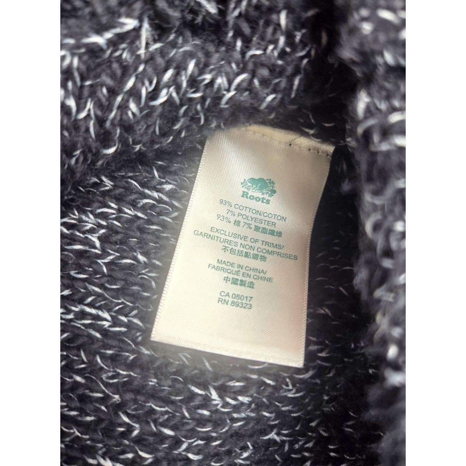 Roots New title: ROOTS CANADA WOOL KNIT SWEATER LARGE MOCK NECK BUTTON PULLOVER Size L / US 10 / IT 46 - 6 Thumbnail