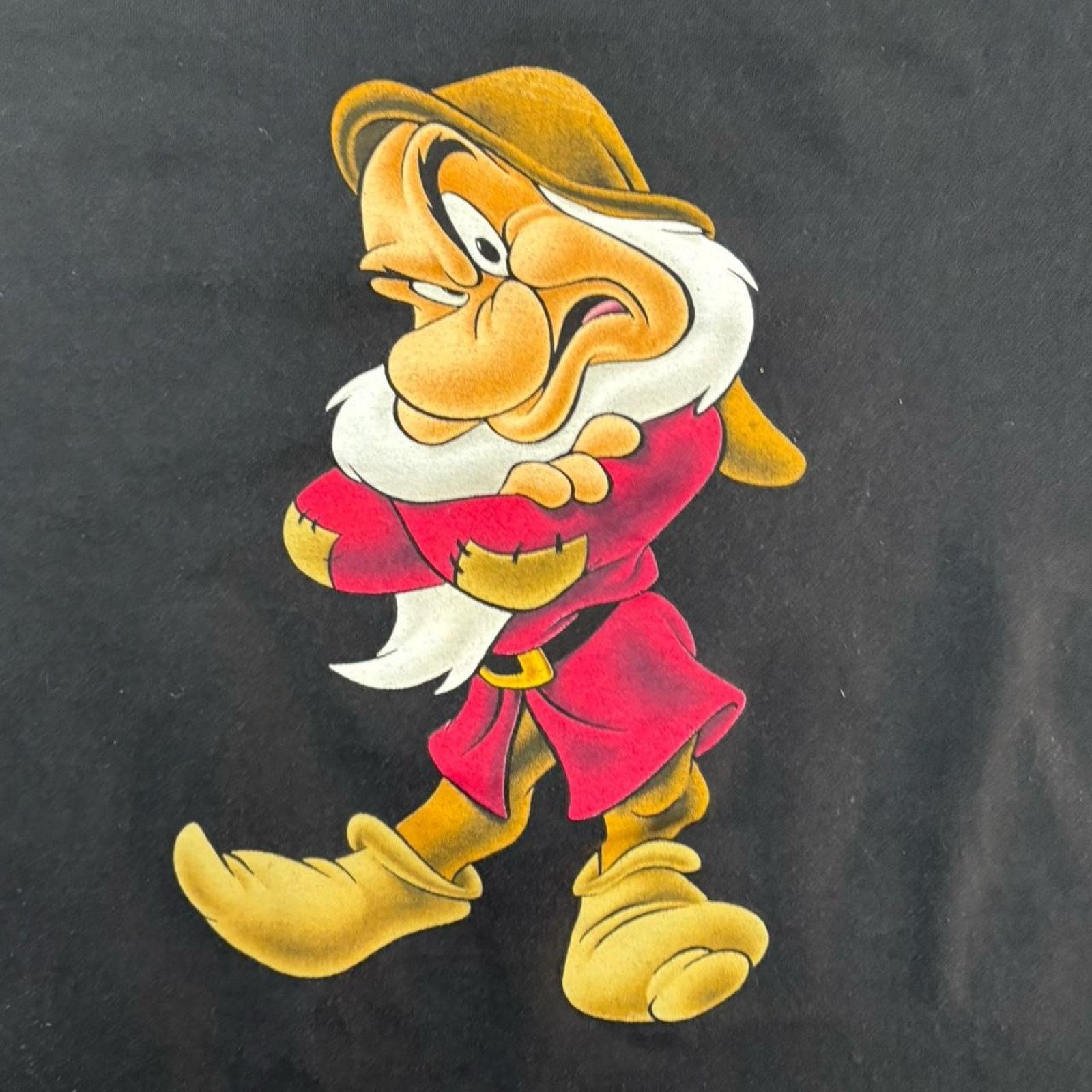 Disney 90s disney world tee shirt 7 dwarfs grumpy men's XL black Size US XL / EU 56 / 4 - 2 Thumbnail