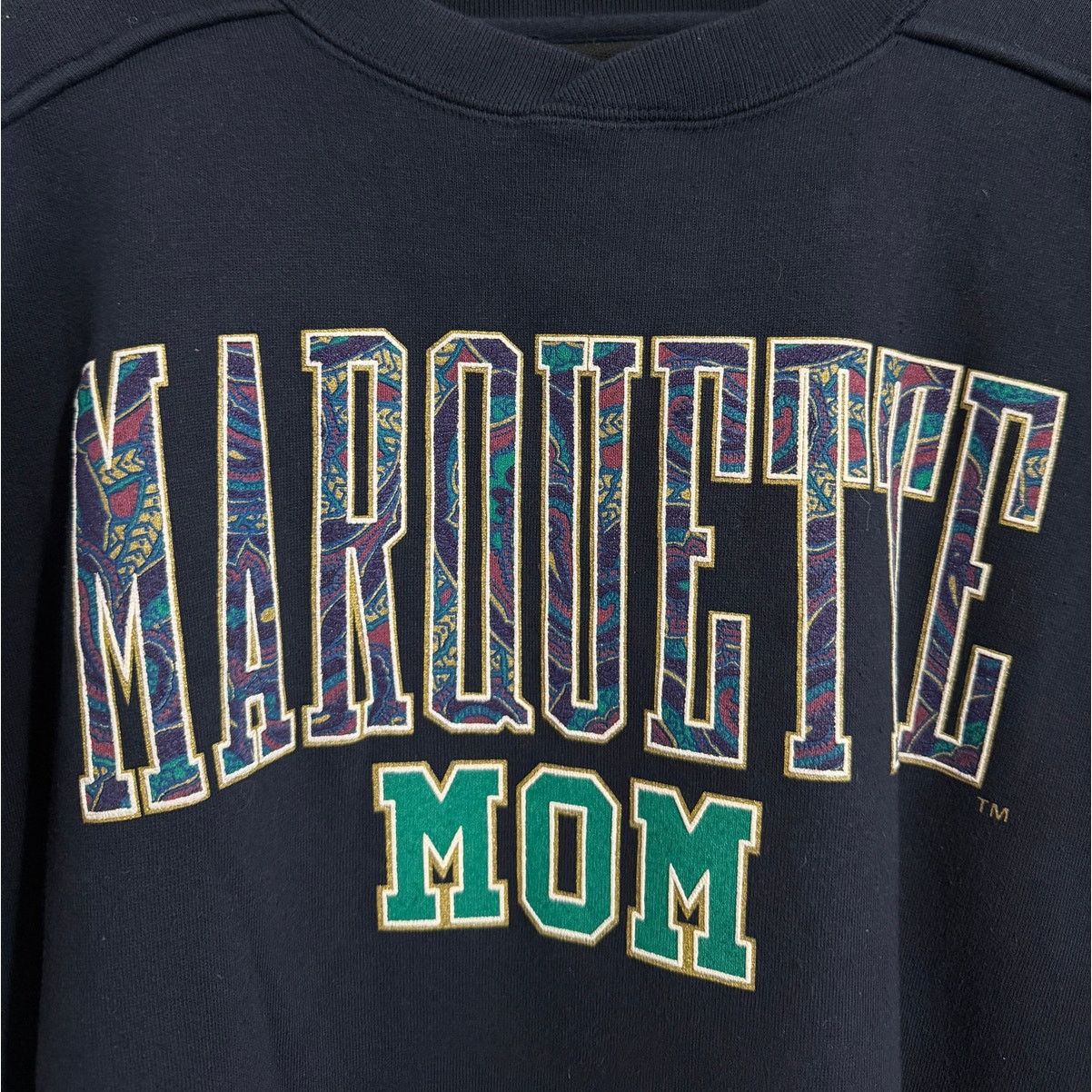 NCAA Vintage Marquette University Mom Crewneck Sweatshirt Size XL Size US XL / EU 56 / 4 - 2 Thumbnail