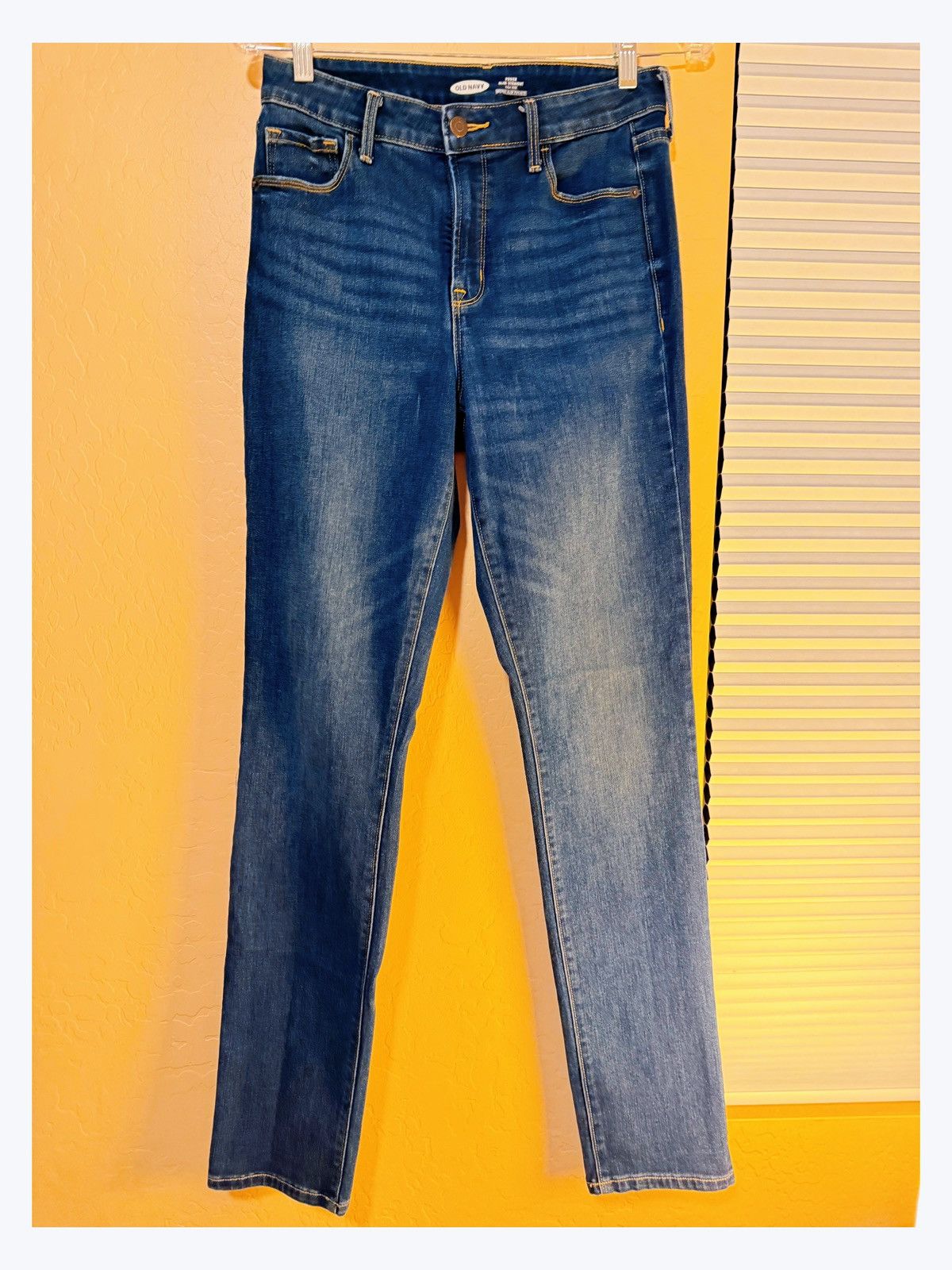 Old Navy Old Navy Power Slim Straight High Rise Jeans – Secret-Slim Size 30" / US 8 / IT 44 - 2 Thumbnail