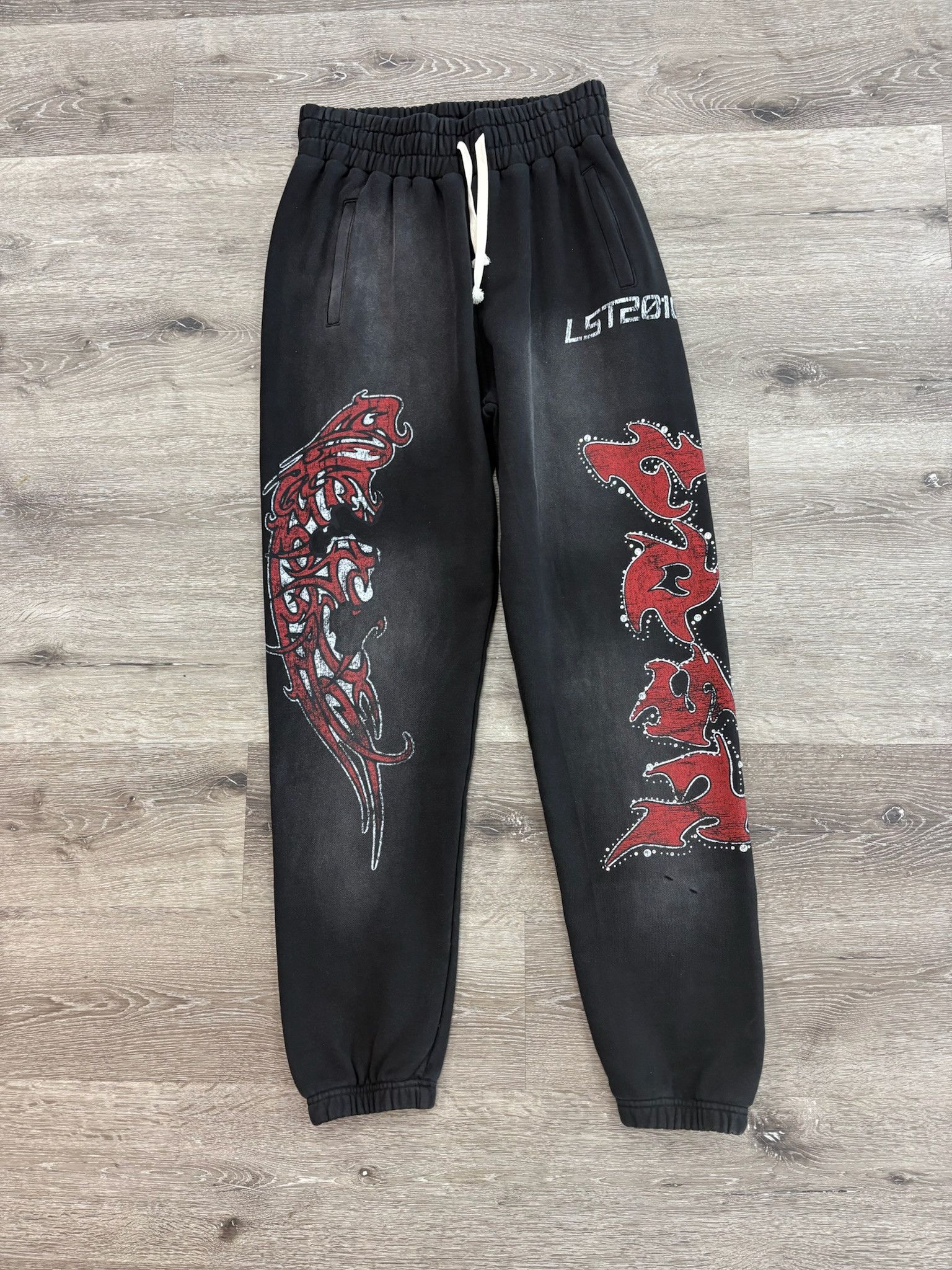 LOST INTRICACY Lost Intricacy "Evil Wing" Sweatpants (Black) Size US 33 - 1 Thumbnail