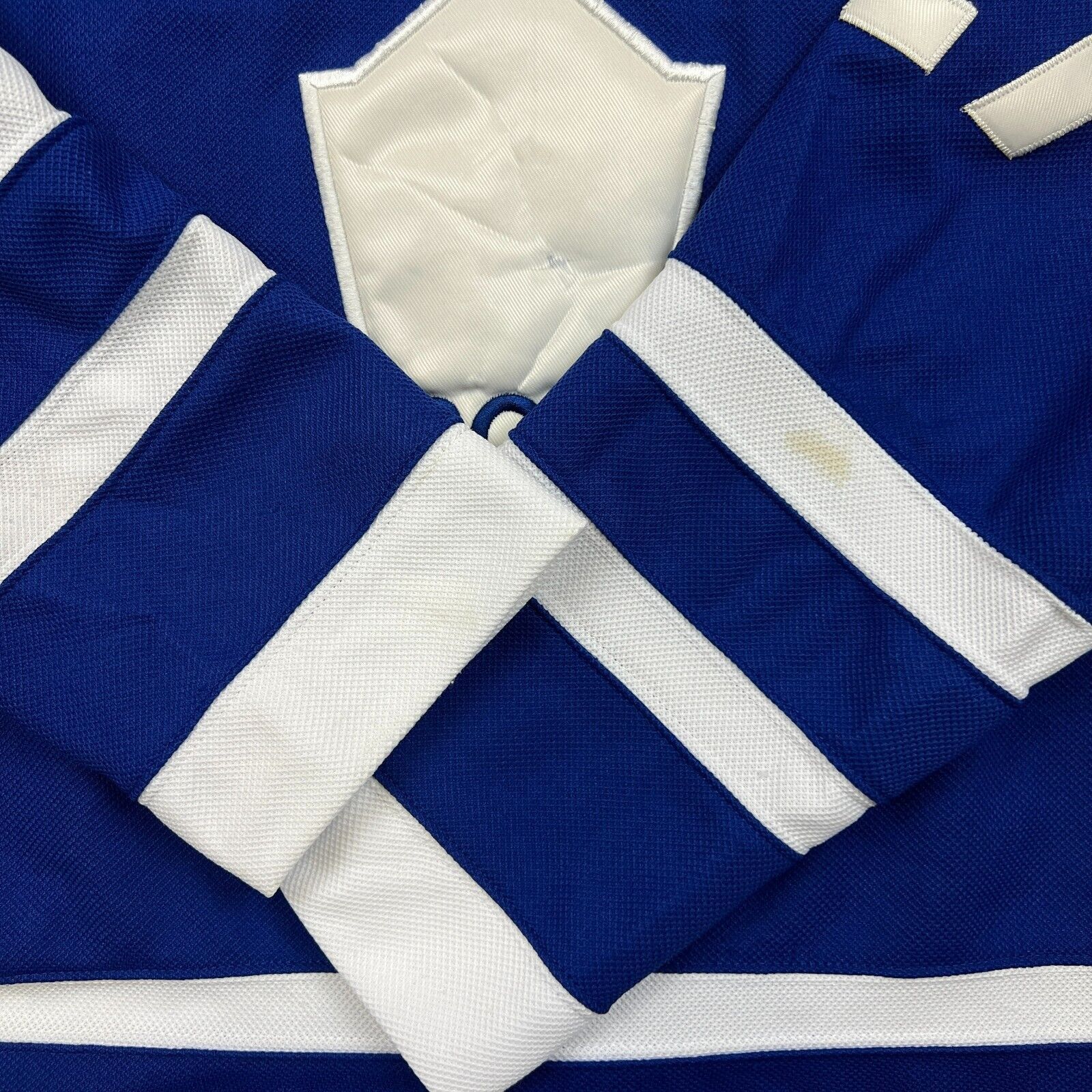 Ccm × NHL × Vintage VTG 90s CCM Wendel Clark Toronto Maple Leafs Hockey Jersey Size US M / EU 48-50 / 2 - 8 Thumbnail