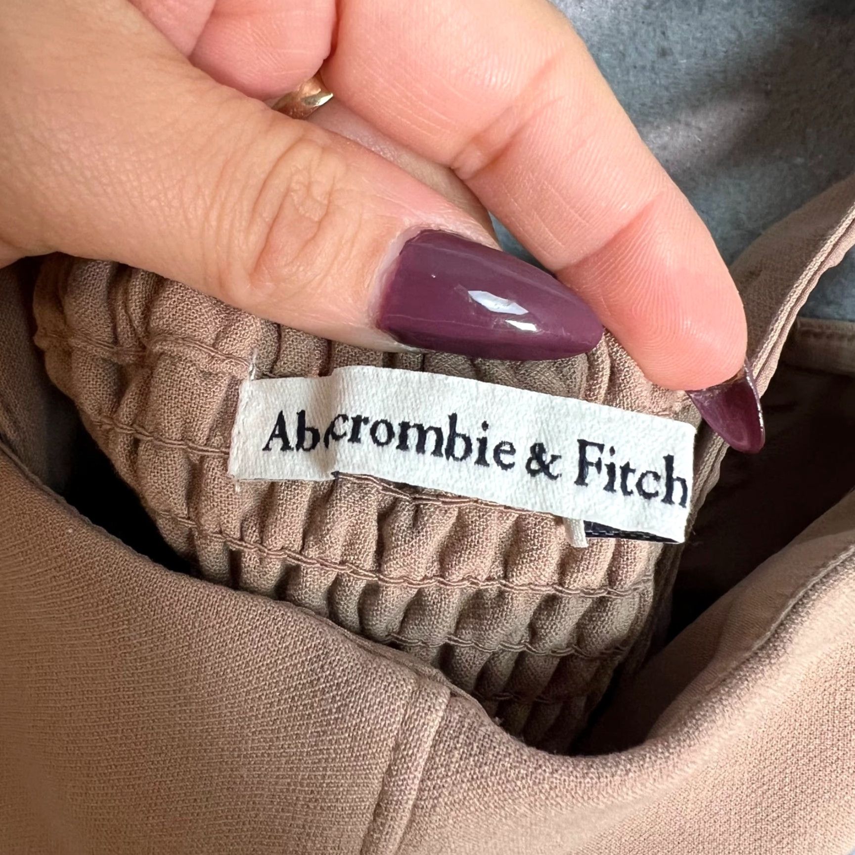 Abercrombie & Fitch Abercrombie & Fitch Womens XS Tan Strap Corset Top Polyester Blend Smocked Back Tank Cropped Sleeveless Square Neck Casual Size XS / US 0-2 / IT 36-38 - 3 Thumbnail