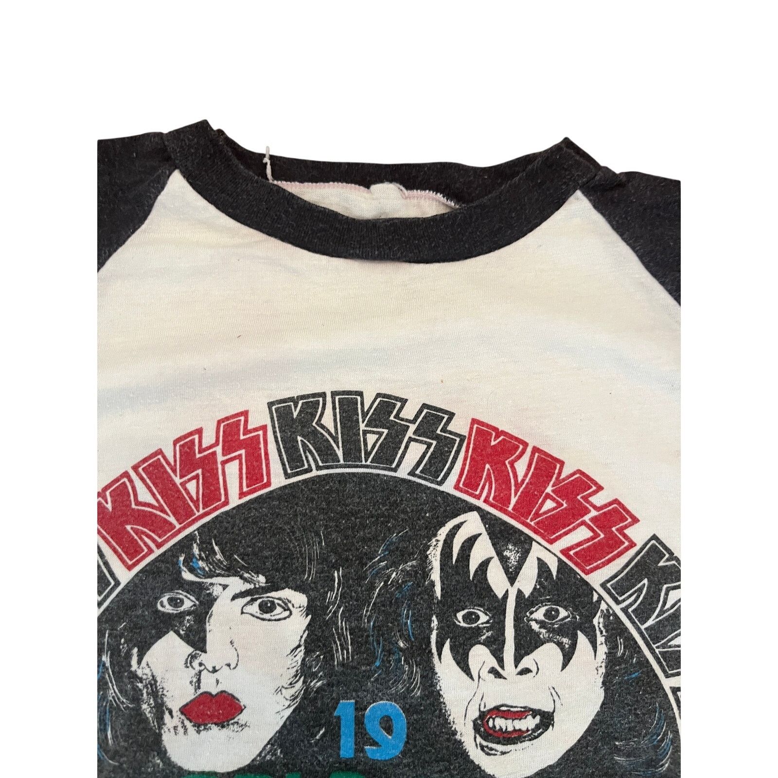 KISS AUTHENTIC 1979 KISS World Tour Dynasty Raglan Aucoin Niocua Size US M / EU 48-50 / 2 - 5 Thumbnail