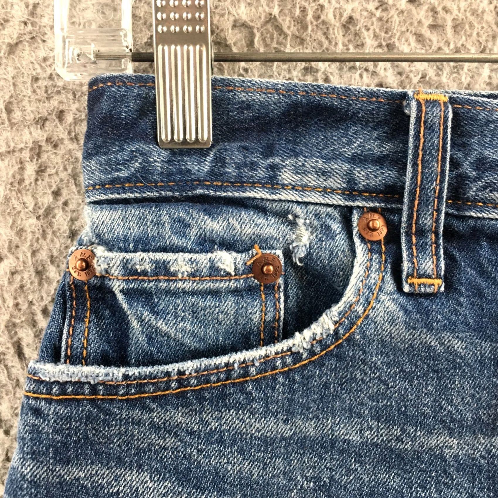 Abercrombie & Fitch Abercrombie & Fitch Cut-Off Shorts Womens 24/2 Blue Denim Pocket Vintage No? Size 42" / US 20 - 4 Thumbnail