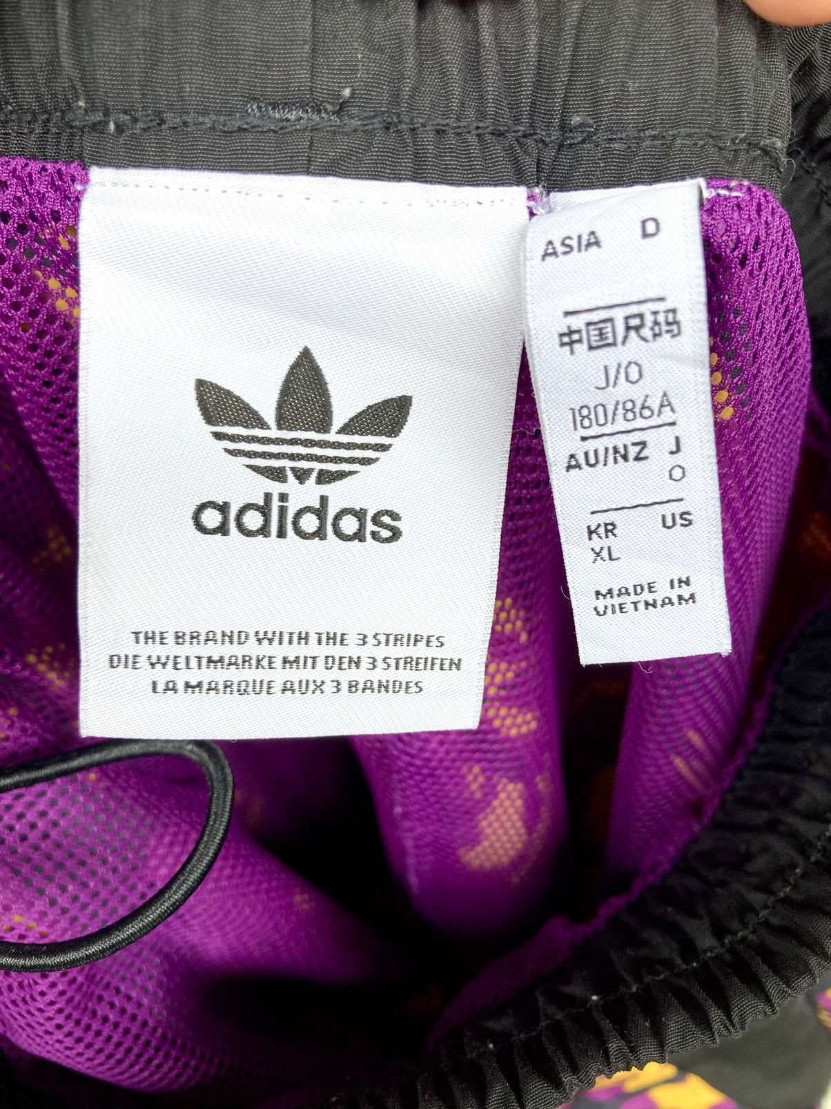 Adidas Adidas Adventure Shorts Size US 32 / EU 48 - 8 Thumbnail