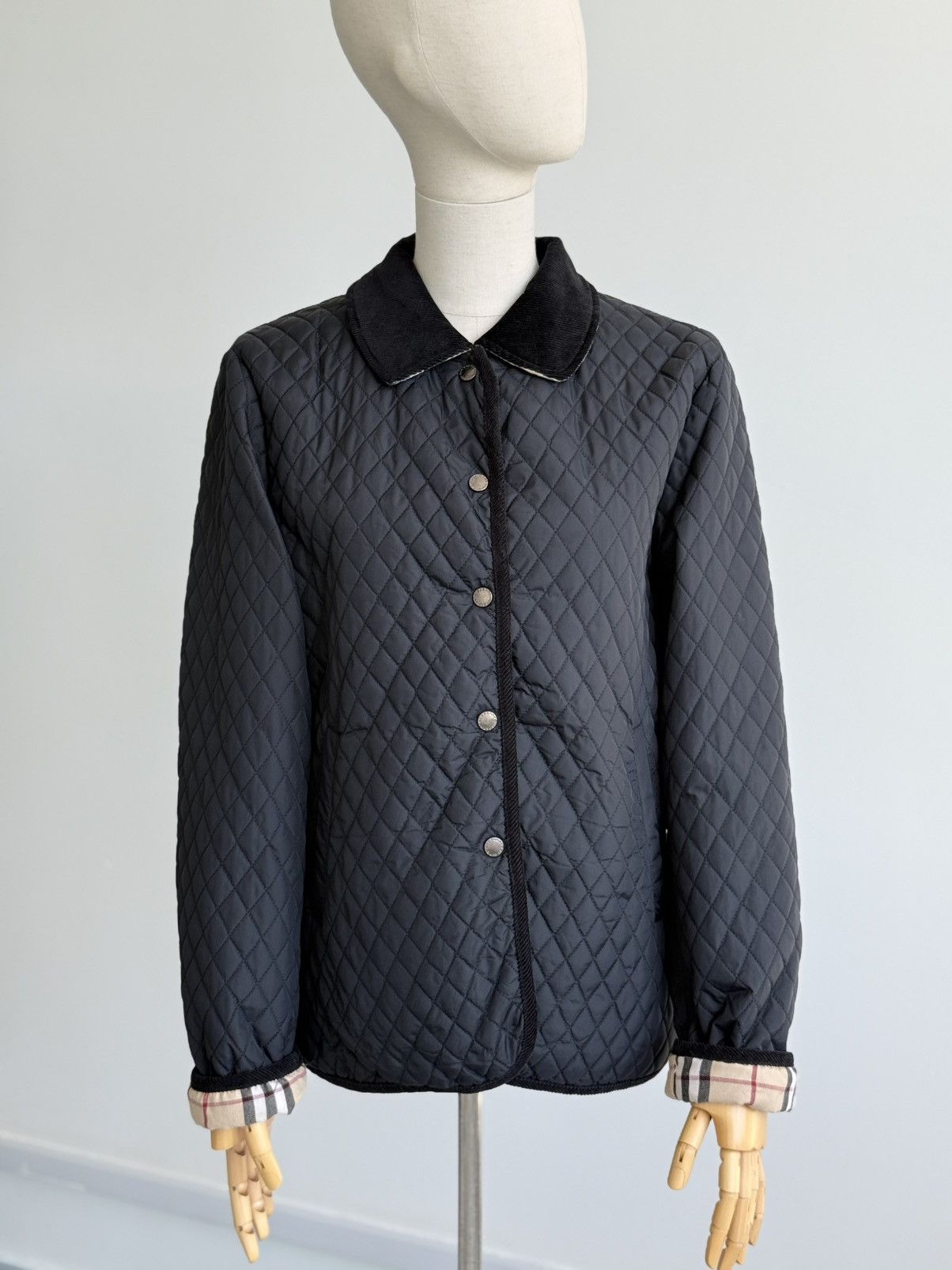 Burberry Burberry Quilted Jacket Corduroy Details Nowa Check Lining Size M / US 6-8 / IT 42-44 - 1 Thumbnail