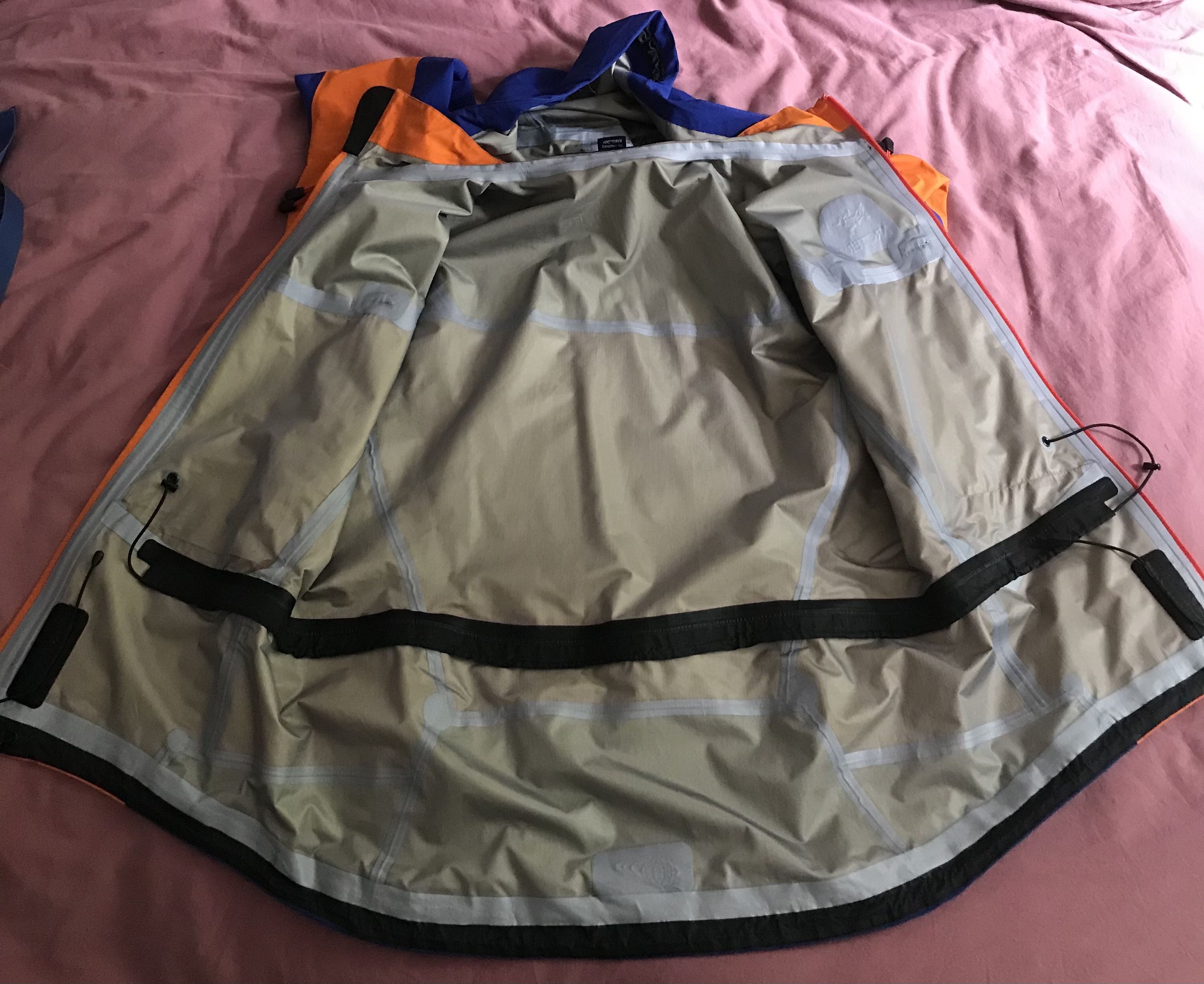 Arc'teryx × Beams Plus 2006 - 30th Anniversary Arc’teryx Beams Theta AR & Bag Size US M / EU 48-50 / 2 - 4 Thumbnail
