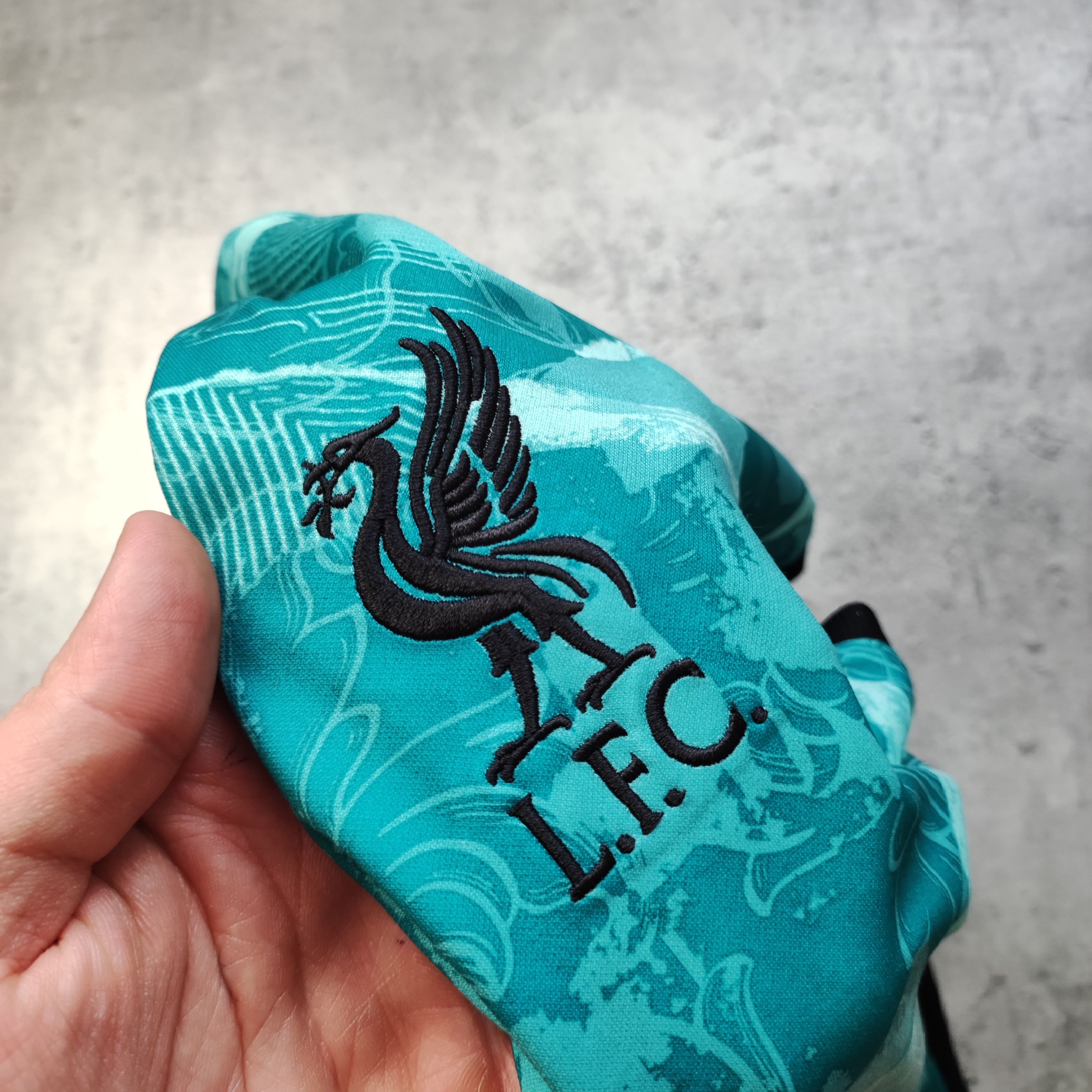 Nike Rare 2020/21 Liverpool FC Nike Away Football Jersey Size US S / EU 44-46 / 1 - 7 Thumbnail