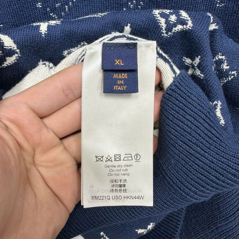 Louis Vuitton Louis Vuitton Dark Blue Gradient Full Print LOGO Knitted S Size US XL / EU 56 / 4 - 4 Thumbnail