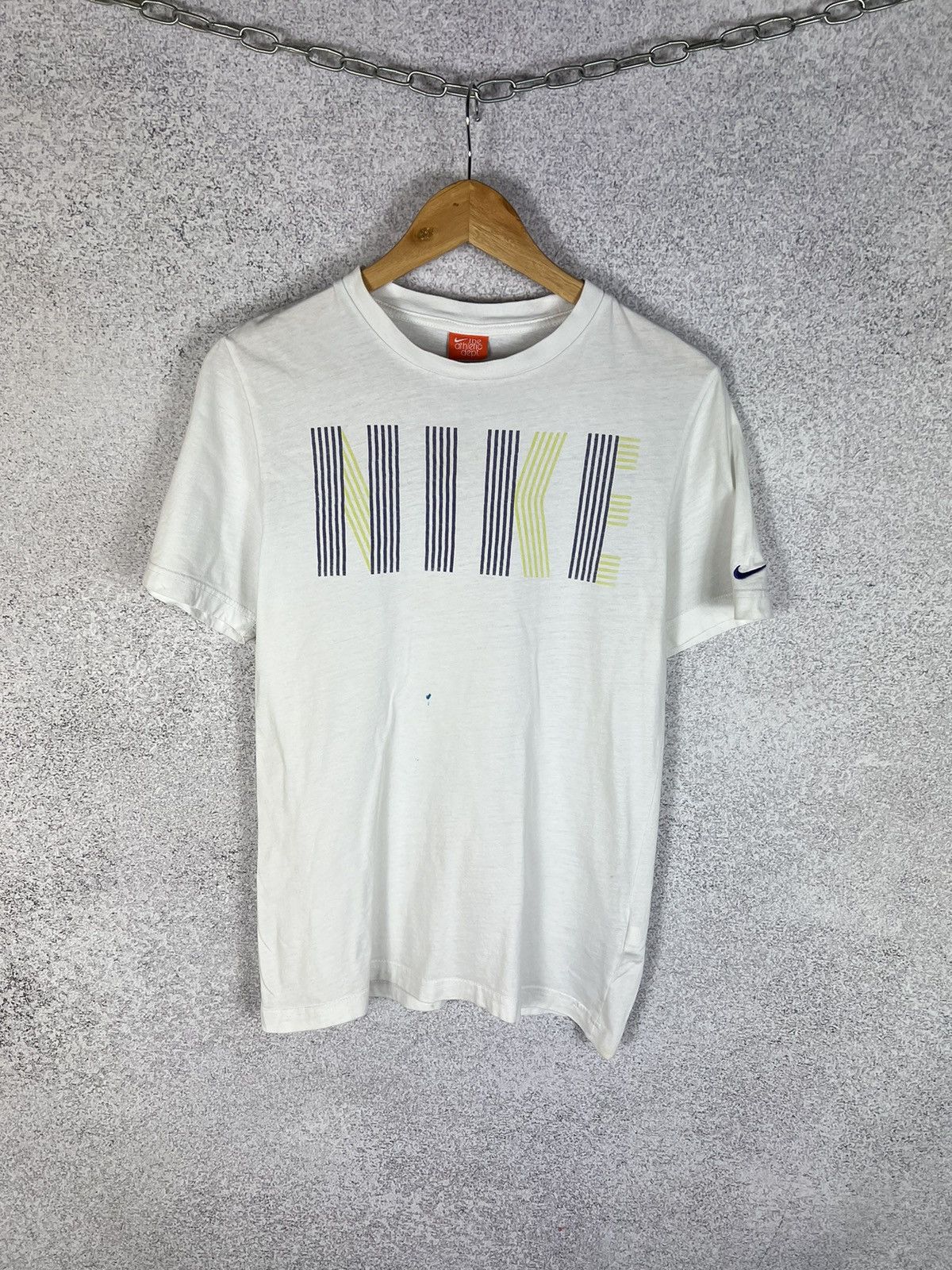 Vintage Vintage Nike Big Logo T-Shirt Size US S / EU 44-46 / 1 - 1 Thumbnail