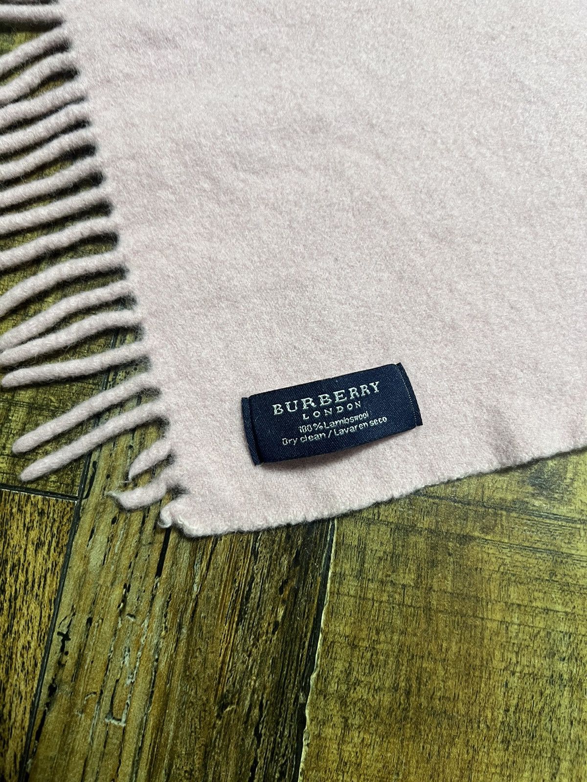 Burberry BURBERRY 💕WOOL PINK SCARF Small logo Size ONE SIZE - 9 Thumbnail