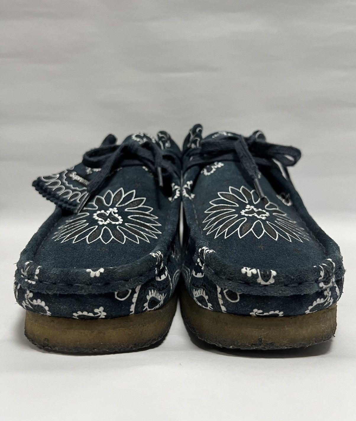 Clarks × Supreme Supreme x Clarks Originals - S/S 19’ Bandana Wallabee Size US 9 / EU 42 - 4 Thumbnail