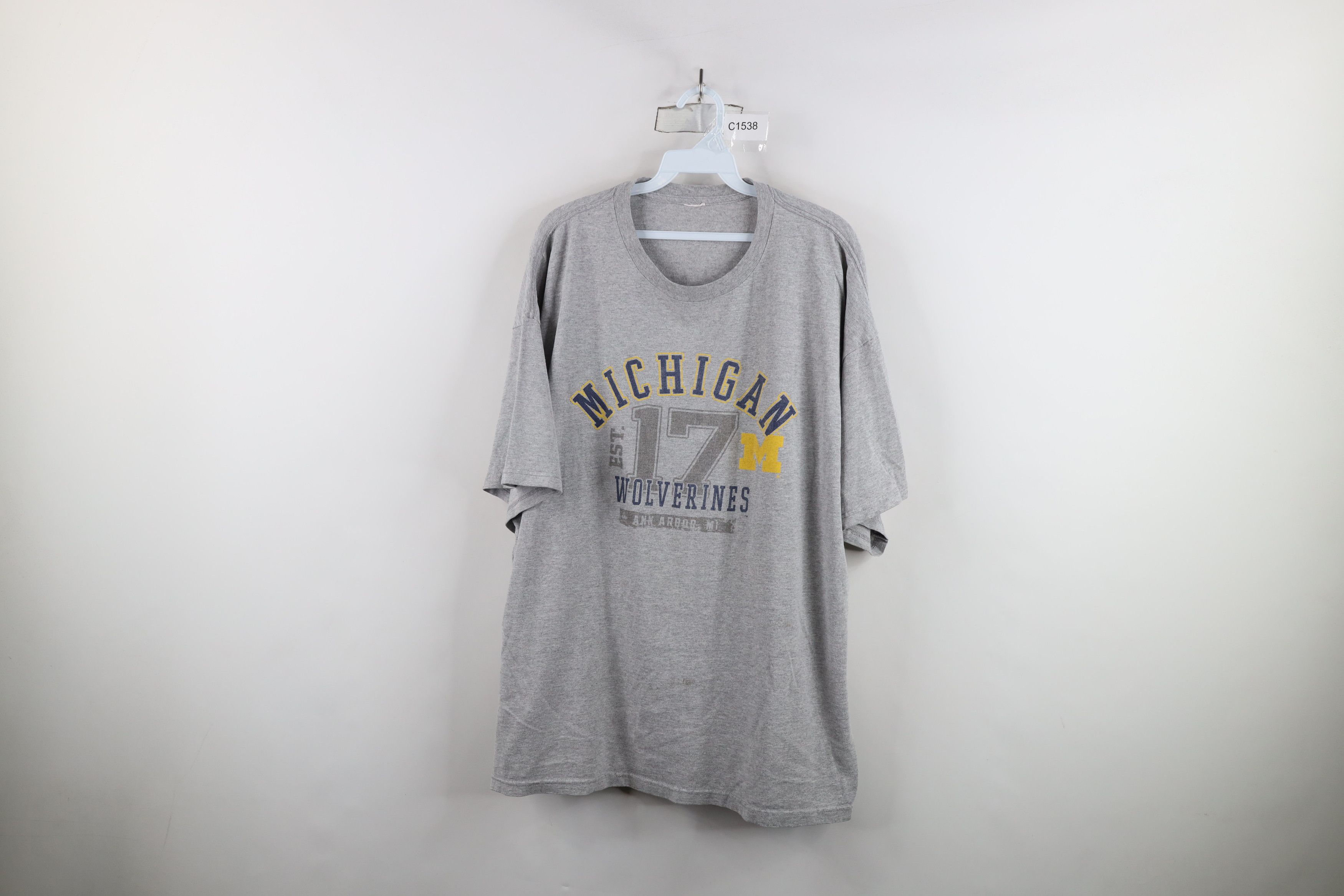 Vintage Vintage 90s University of Michigan Short Sleeve T-Shirt Size US XXL / EU 58 / 5 - 1 Thumbnail