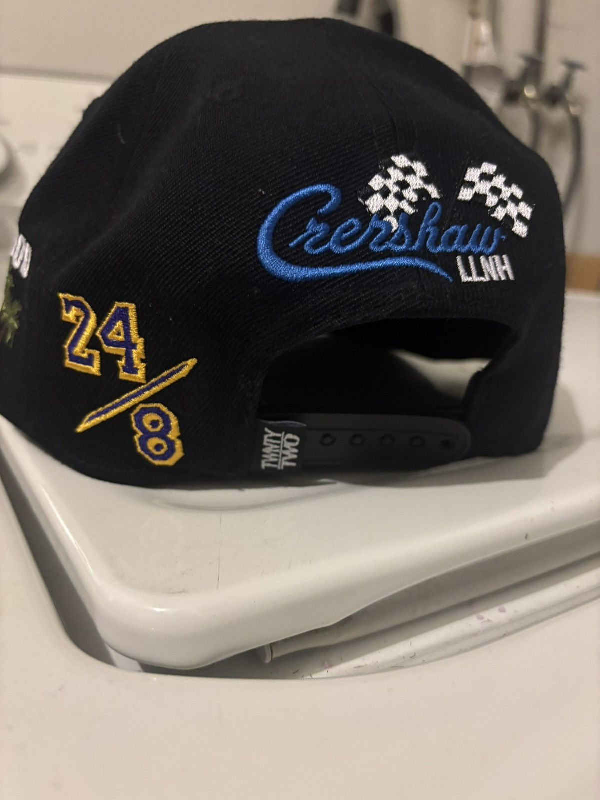 TWNTY-TWO Twenty two Los Angeles snapback Kobe Nipsey Size ONE SIZE - 3 Thumbnail