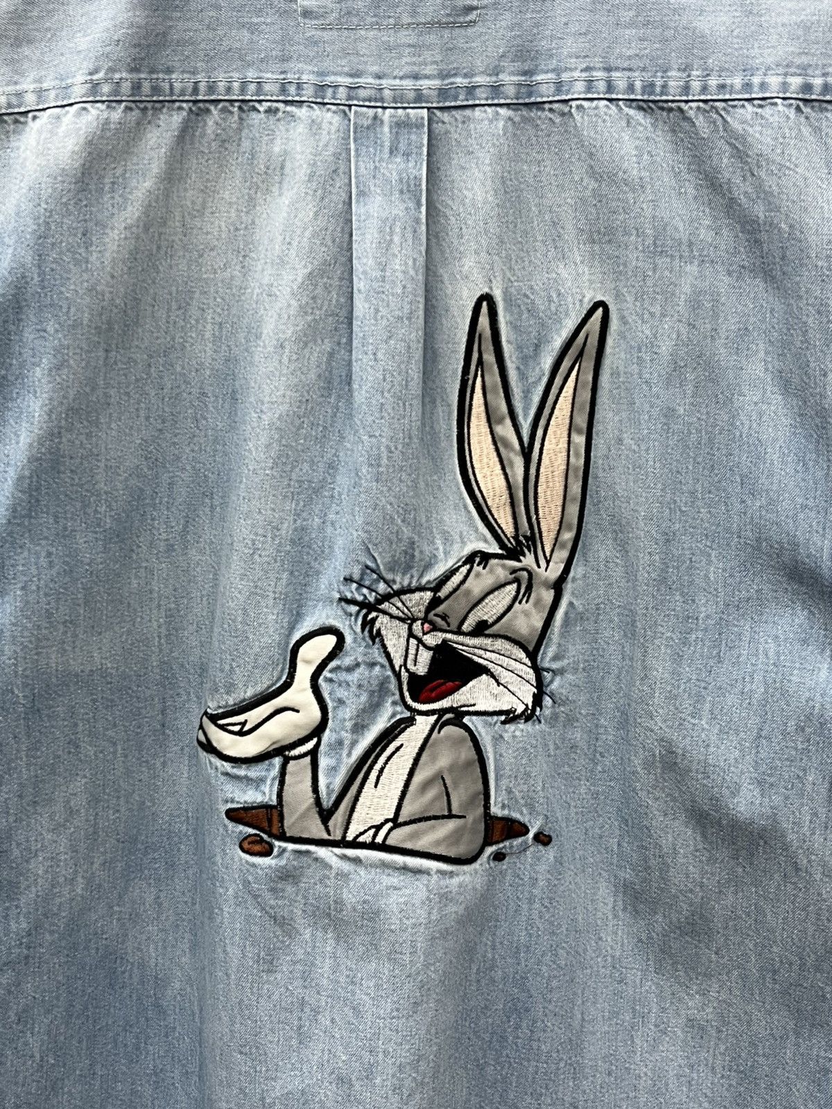 Warner Bros Vintage 1992 Bugs Bunny Embroidered Denim Shirt Top Line USA Size US L / EU 52-54 / 3 - 5 Thumbnail