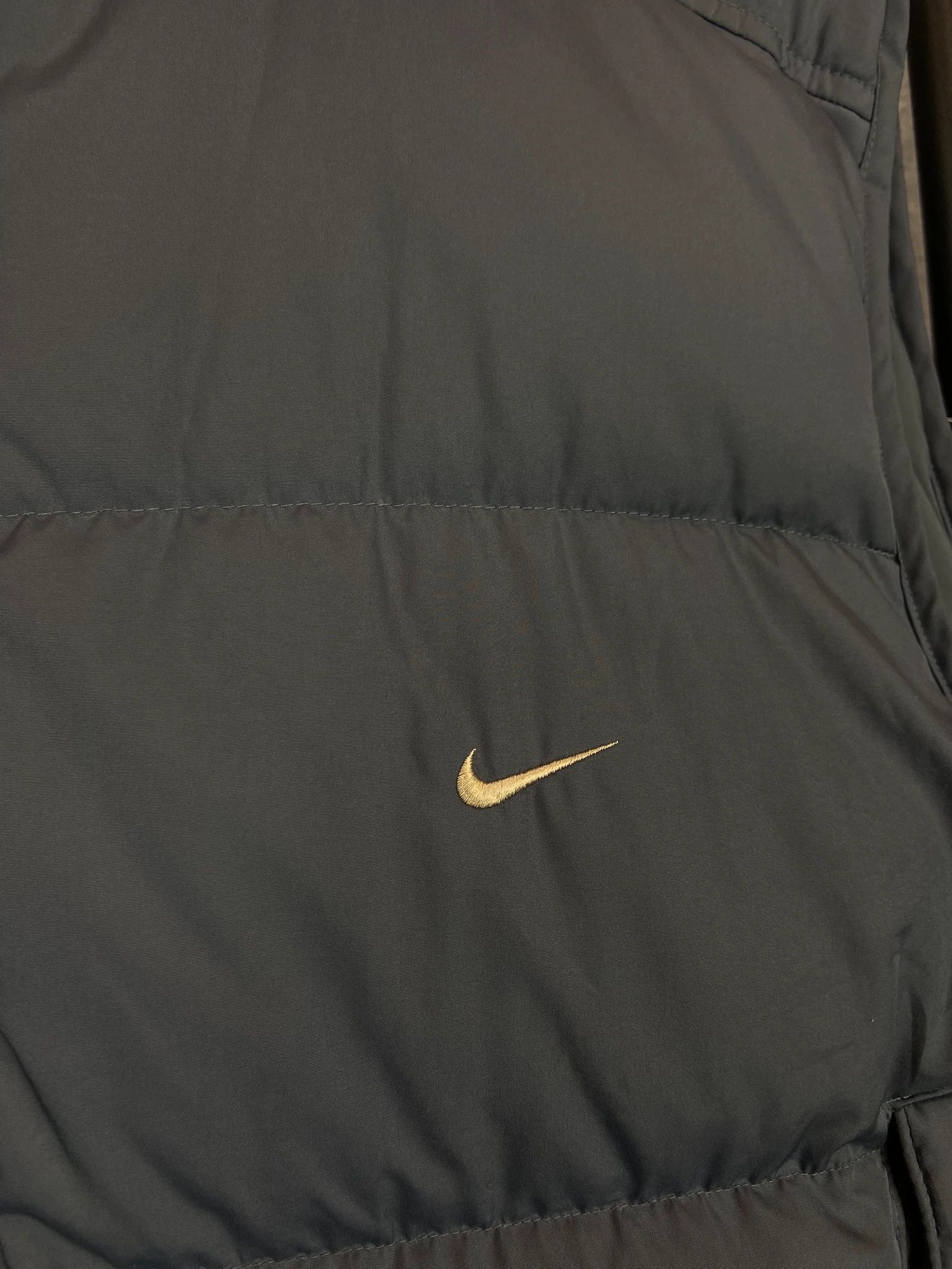 Nike Nike Grey Puffer Vest – Minimal Swoosh Insulated Gilet L Size US L / EU 52-54 / 3 - 2 Thumbnail