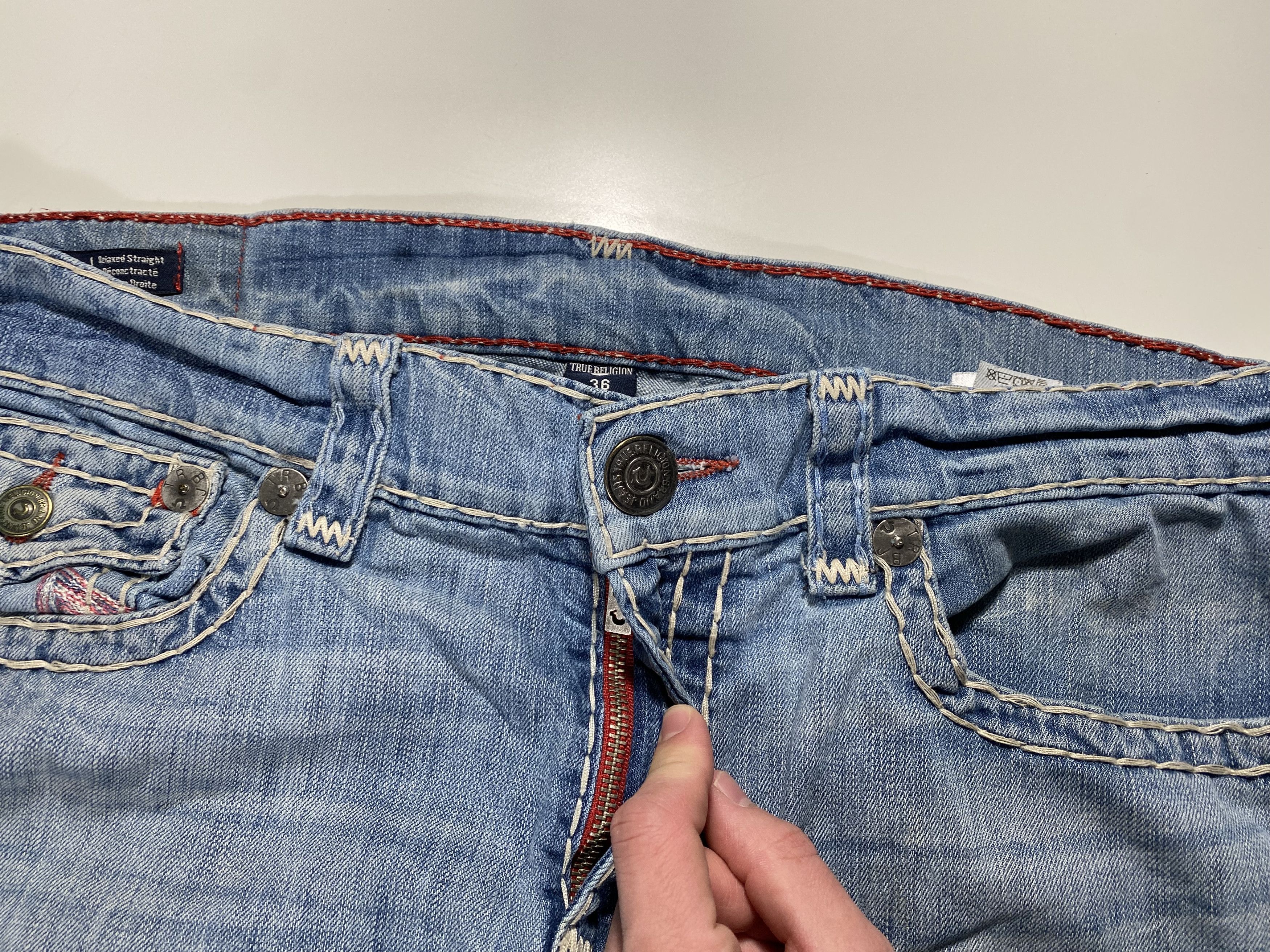 True Religion True Religion Ricky w/ Flaps Red Stitch Relaxed Jeans 38x32 Size US 38 / EU 54 - 5 Thumbnail