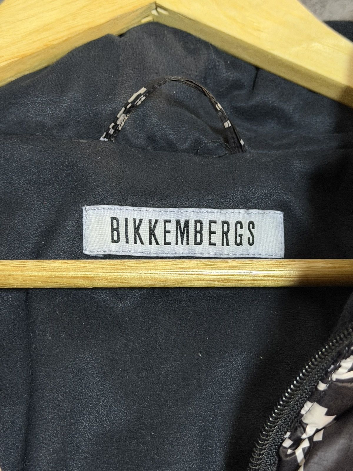 Dirk Bikkembergs Rare Dirk Bikkembergs Waves Puffer Jacket Margiela Raf 424 Size US L / EU 52-54 / 3 - 16 Thumbnail