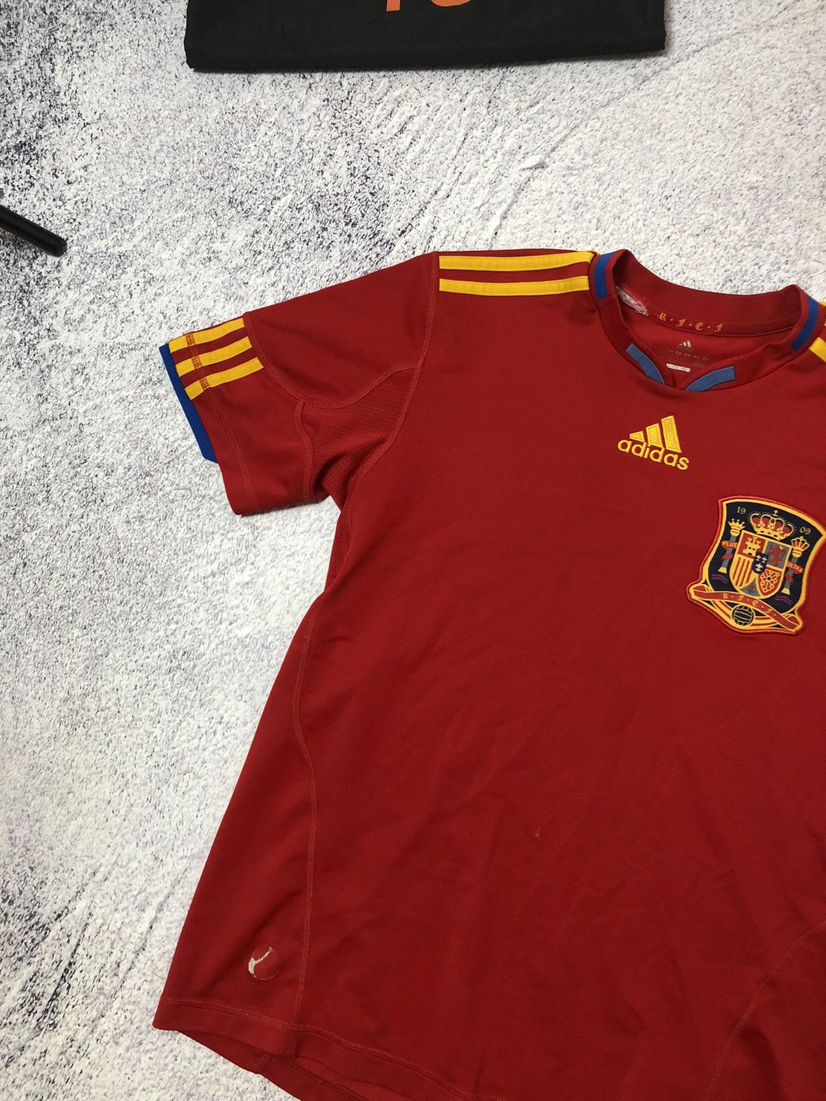 Adidas × Vintage Men’s soccer jersey adidas Spain 🇪🇸 adidas Size US S / EU 44-46 / 1 - 3 Thumbnail