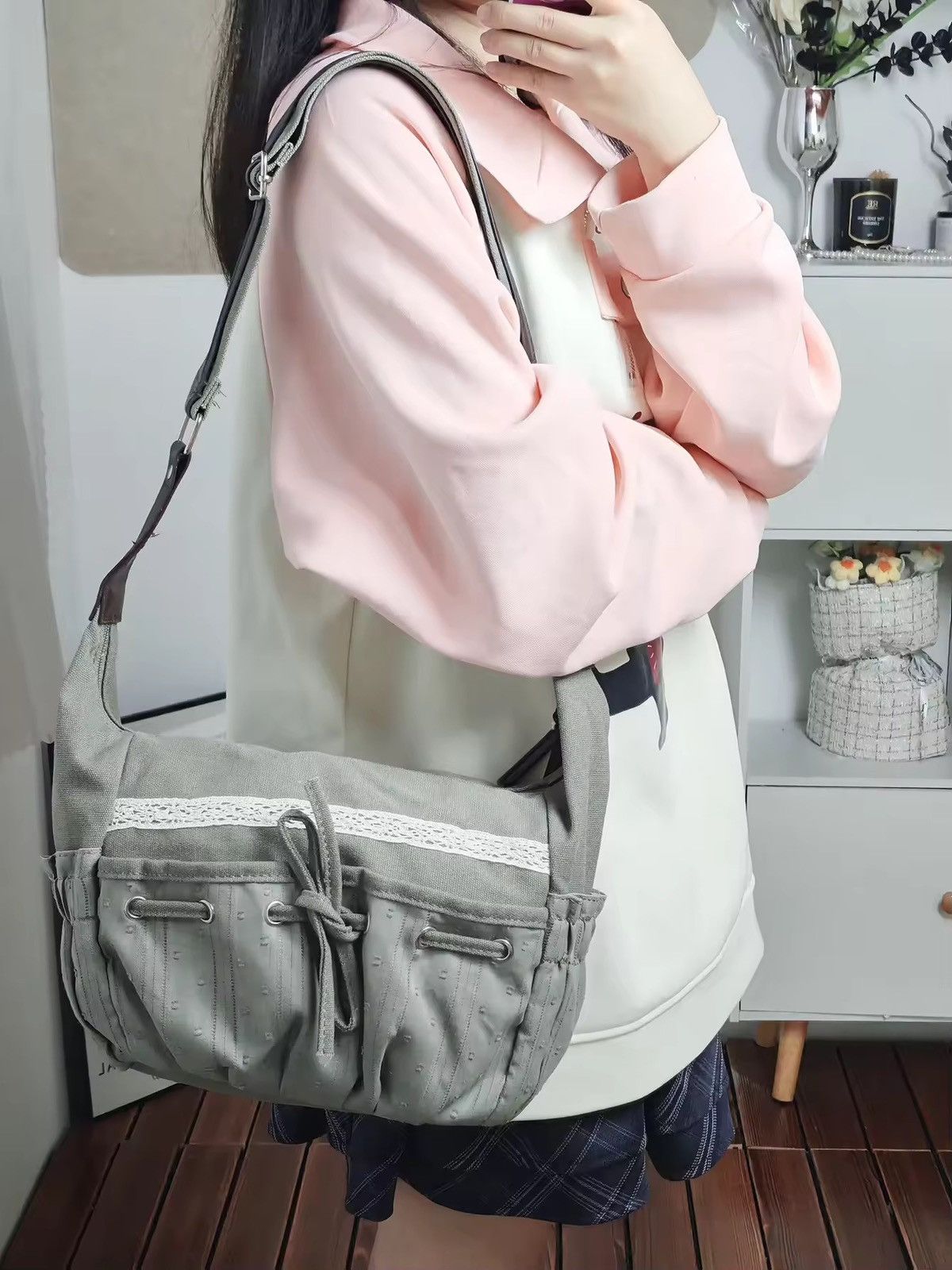 Japanese Brand Y2K Vintage Shoulder Bag Size ONE SIZE - 1 Thumbnail