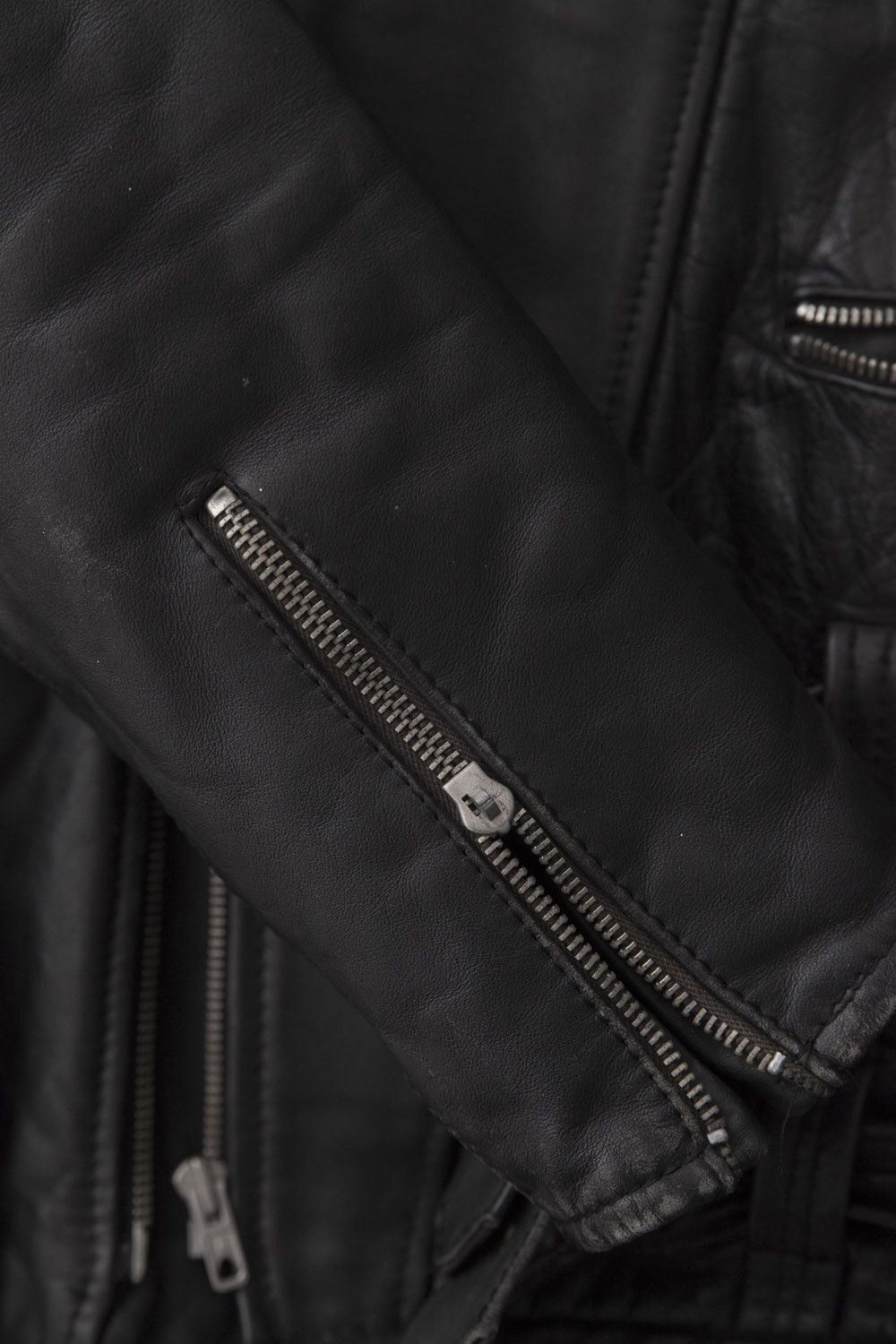 Vintage Vintage black leather biker jacket Size US M / EU 48-50 / 2 - 8 Thumbnail