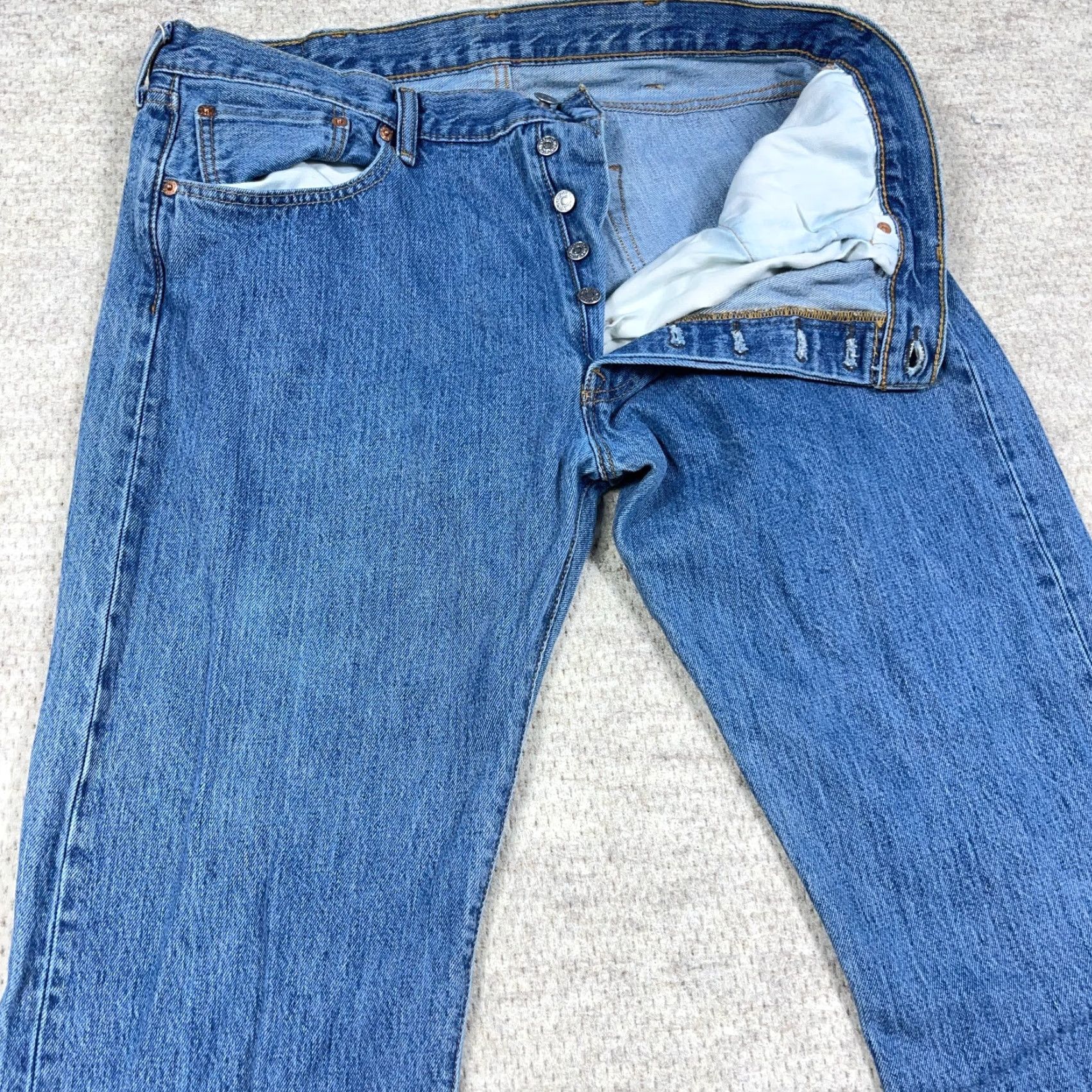 Levi's VINTAGE Levi's 501 Jeans Men 38x32 Straight Regular Fit Med Wash Button Fly Faded Size US 38 / EU 54 - 5 Thumbnail