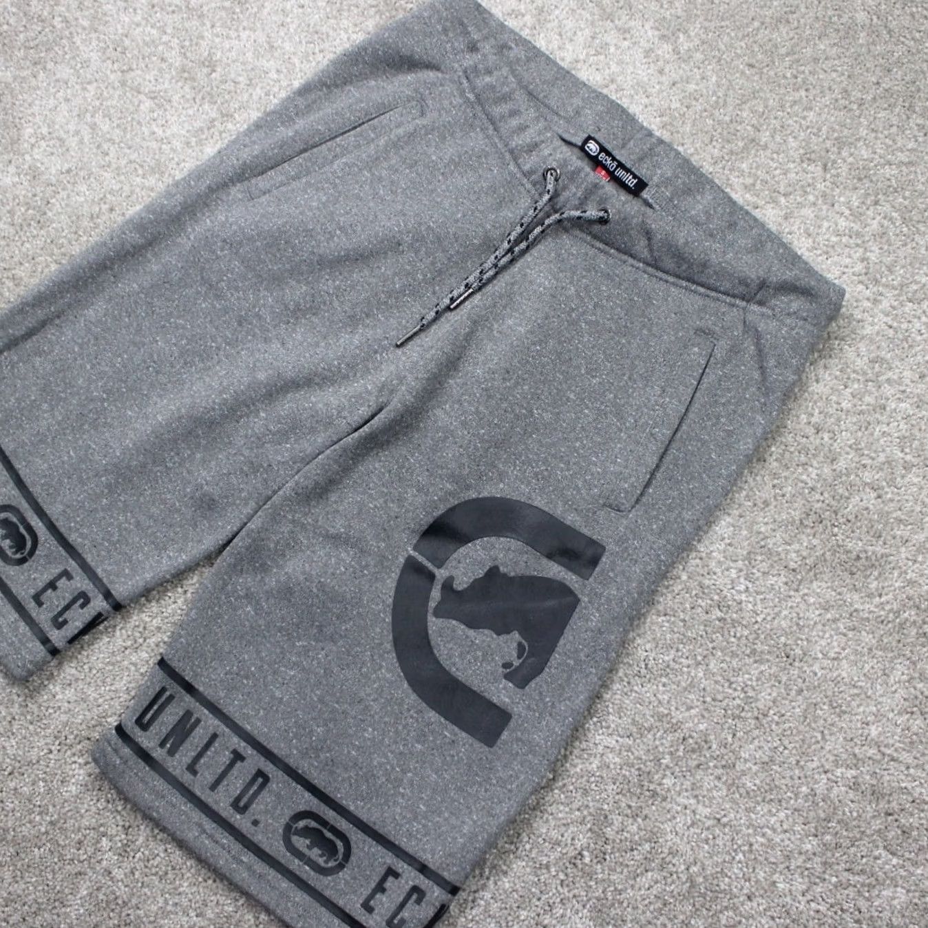 Ecko Unltd. Ecko UNLTD Sweat Shorts Mens Small Gray Drawstring Polyester w/ 12" inseam Size US 29 - 3 Thumbnail