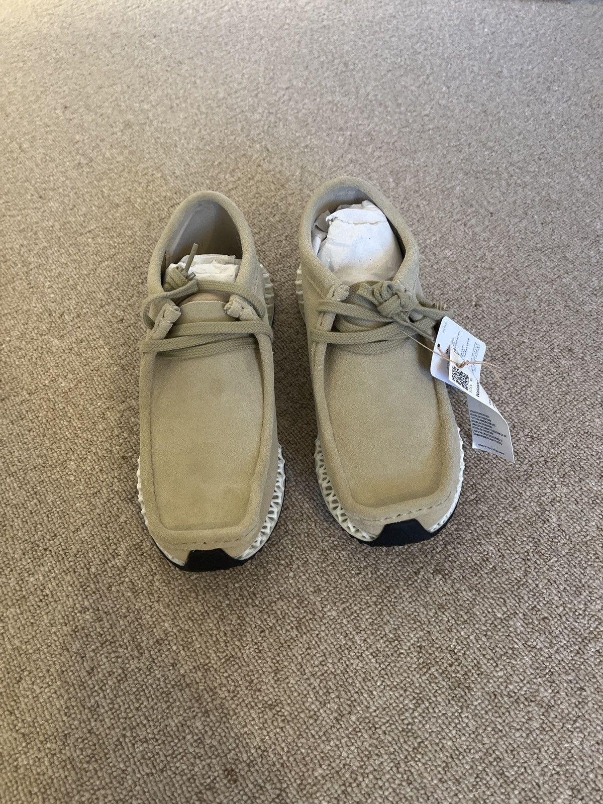 Adidas × Clarks × Ronnie Fieg Clarks Originals x Ronnie Fieg 8th St Wallabee Beige Cream Size US 8 / EU 41 - 1 Thumbnail