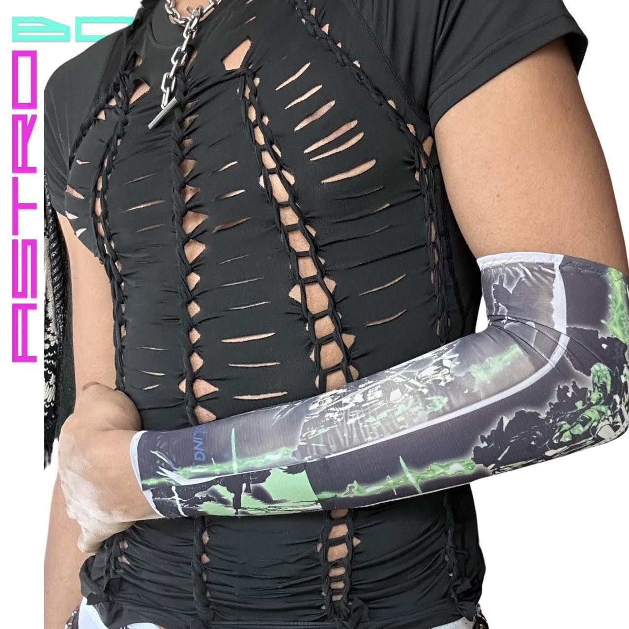 Other Custom Black & Green Graphic Lycra Sports Sleeve Size ONE SIZE - 1 Thumbnail