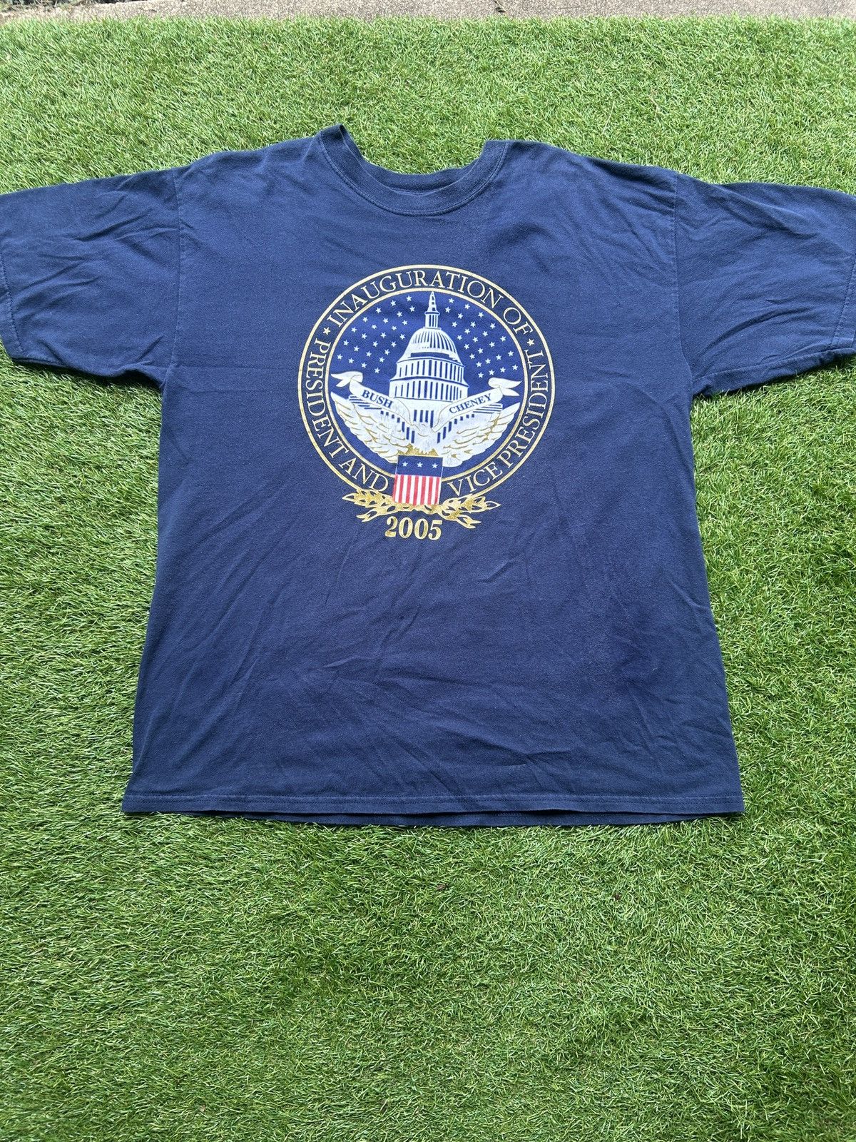 Gildan Vintage 2005 Bush Cheney Inauguration T-Shirt Size US XL / EU 56 / 4 - 1 Thumbnail