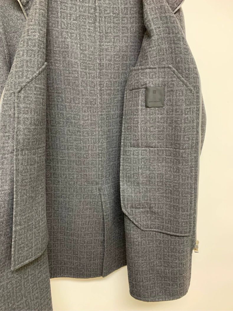 Givenchy Givenchy Size46 New Long Overcoat with Full Print Inside, s Size US M / EU 48-50 / 2 - 5 Thumbnail