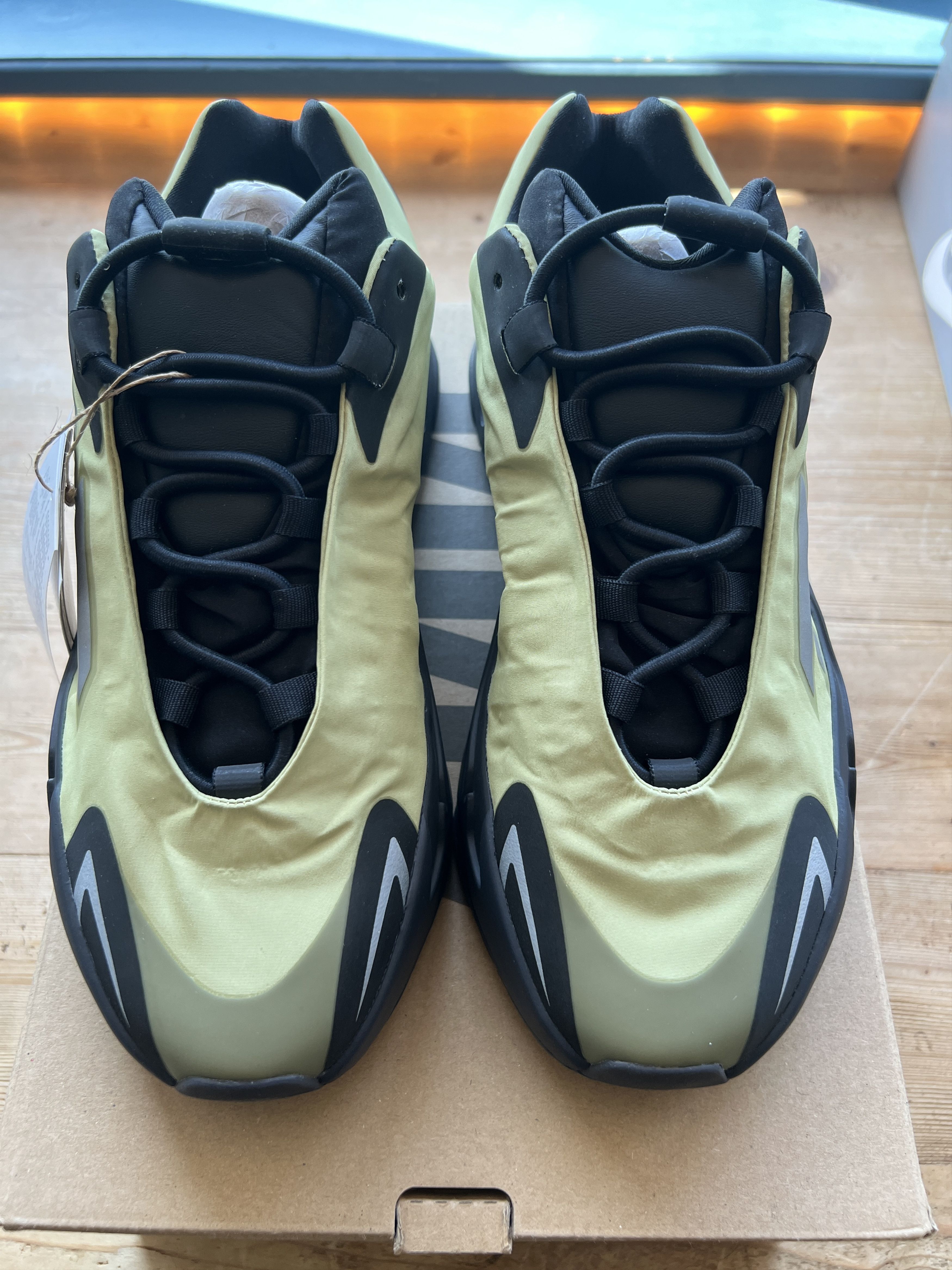 Adidas adidas Yeezy Boost 700 MNVN Size US 11 / EU 44 - 1 Thumbnail